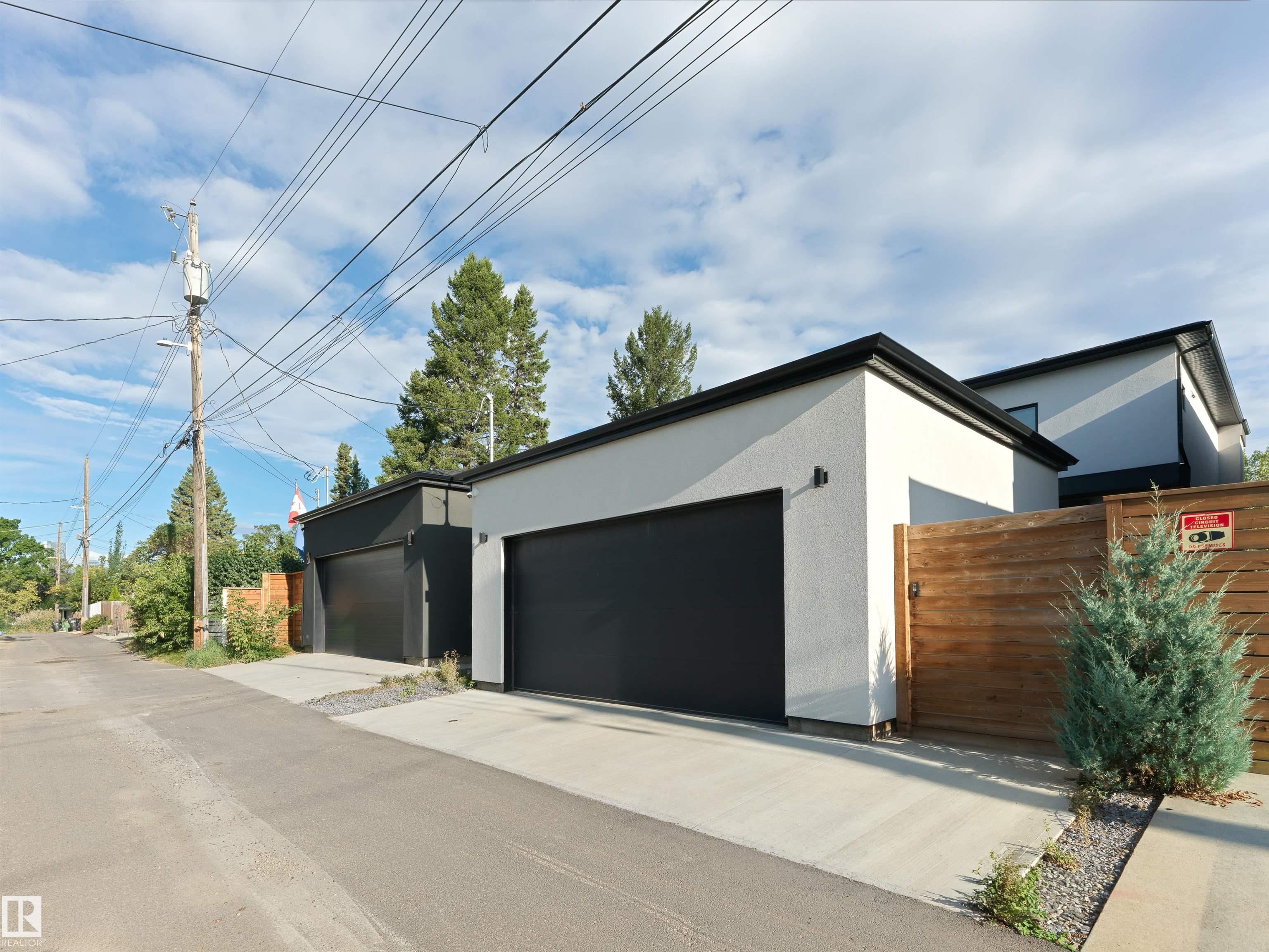 Photo 49 at 8707 Strathearn Crescent NW, Strathearn, Edmonton