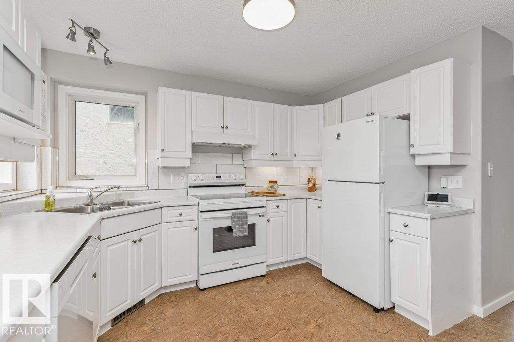Photo 11 at 1259 Joyce Crescent NW, Jackson Heights, Edmonton