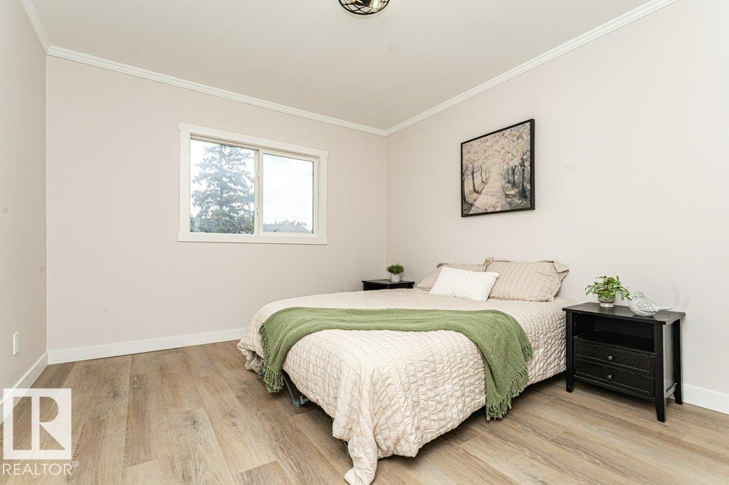 Photo 17 at 10624 40 Street NW, Gold Bar, Edmonton