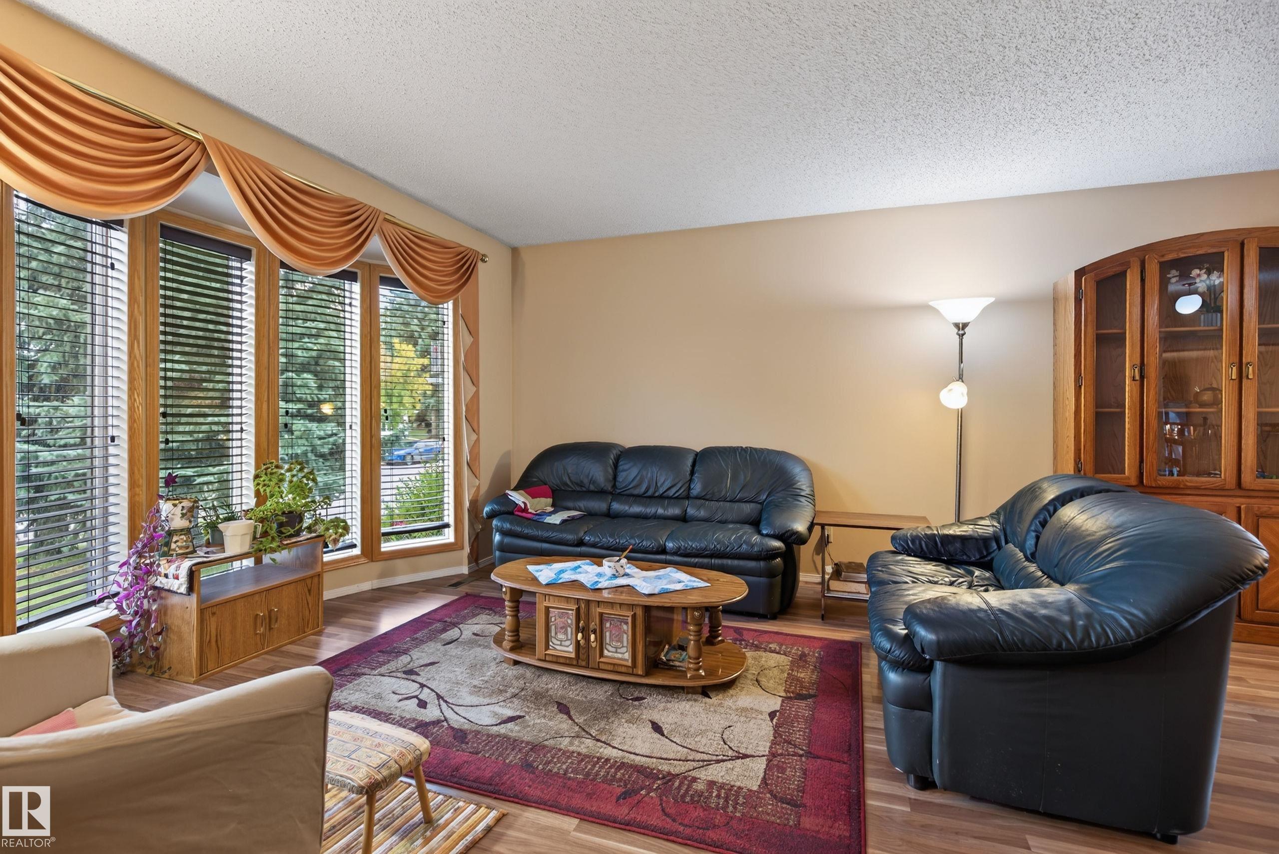 Photo 8 at 5712 123 Avenue NW, Newton, Edmonton