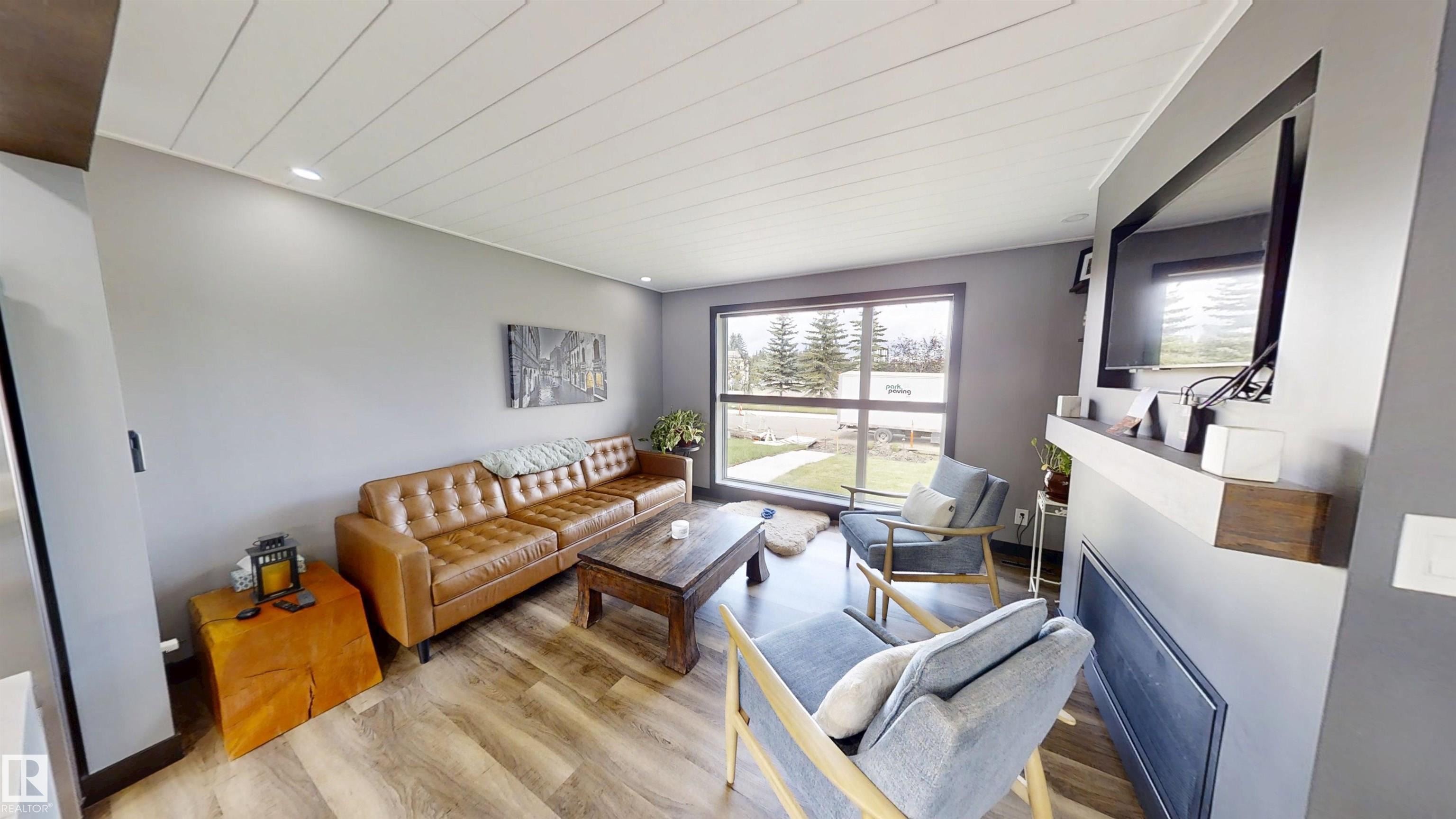 Photo 11 at 6115 95 Avenue NW, Ottewell, Edmonton