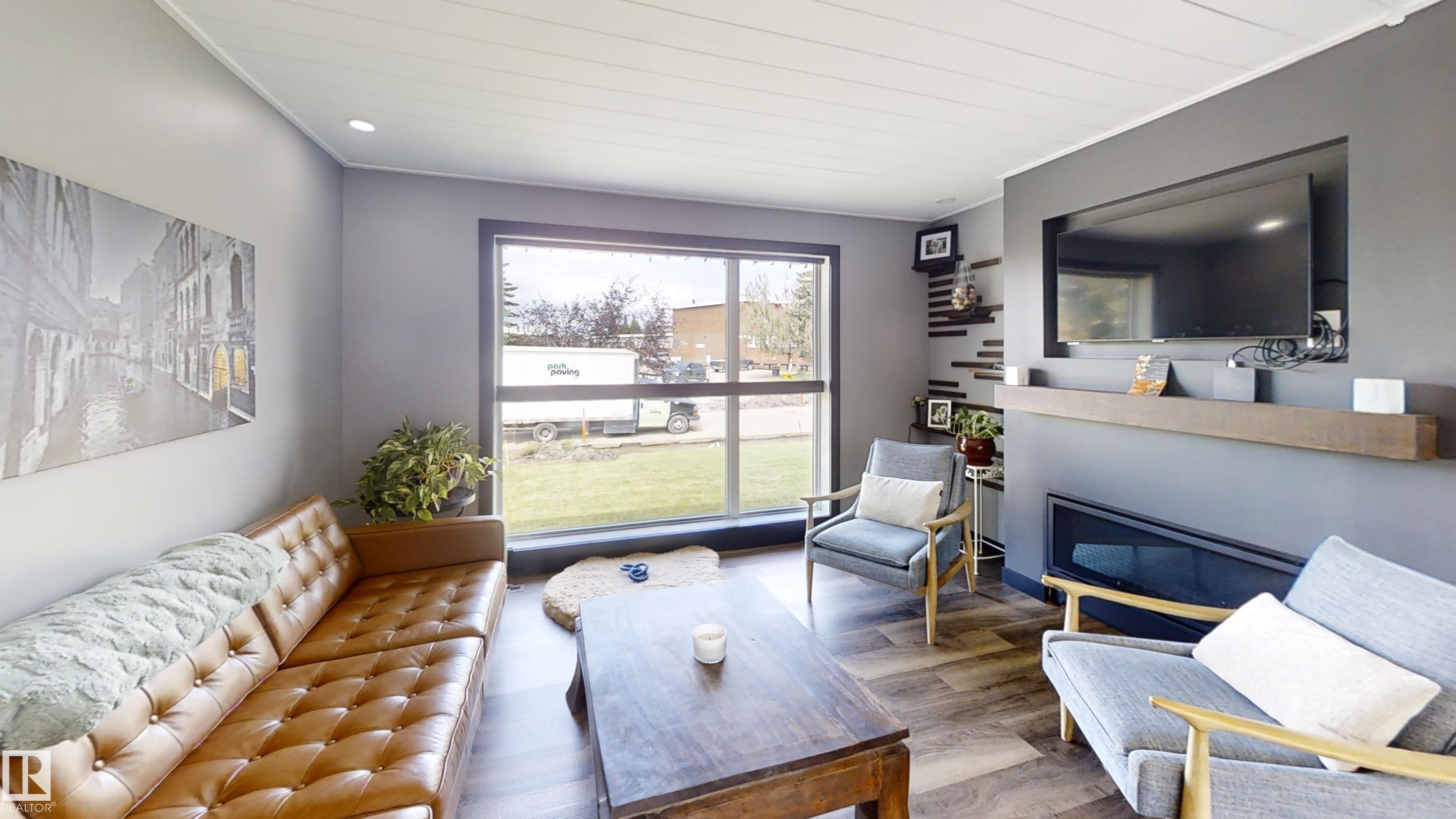 Photo 12 at 6115 95 Avenue NW, Ottewell, Edmonton
