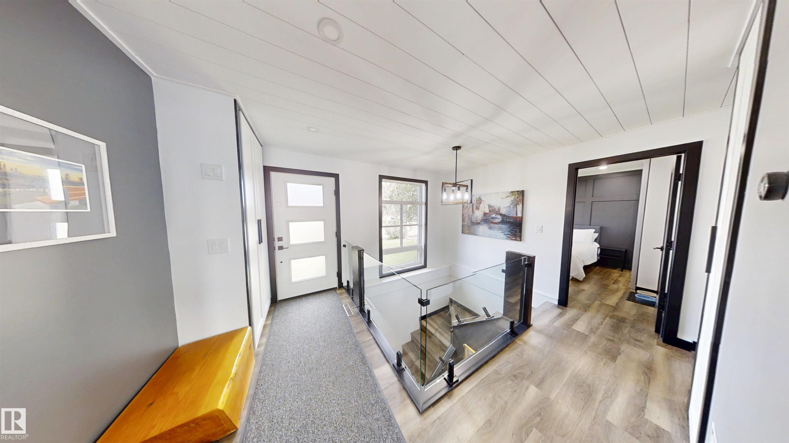 Photo 13 at 6115 95 Avenue NW, Ottewell, Edmonton