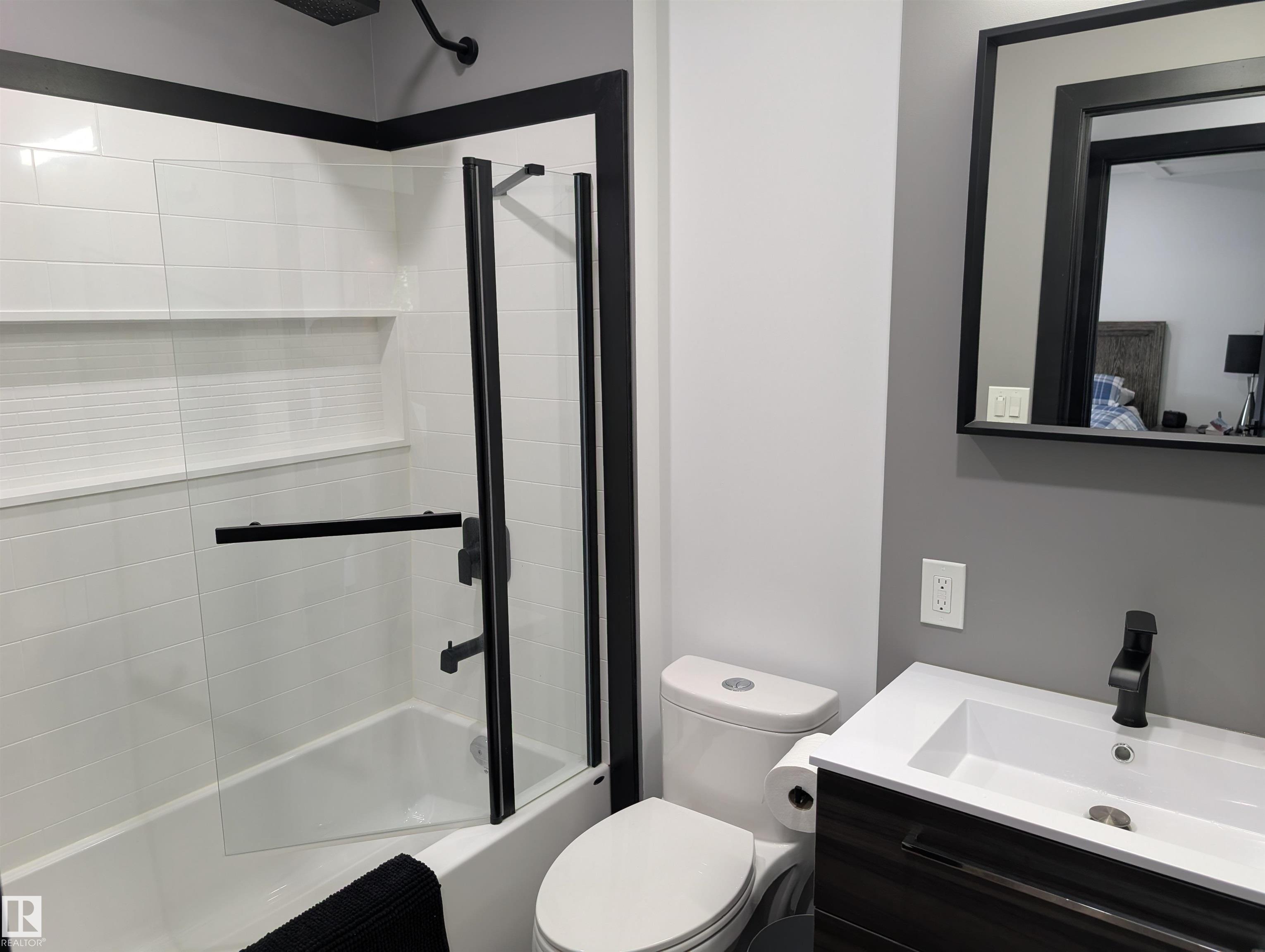 Photo 17 at 6115 95 Avenue NW, Ottewell, Edmonton