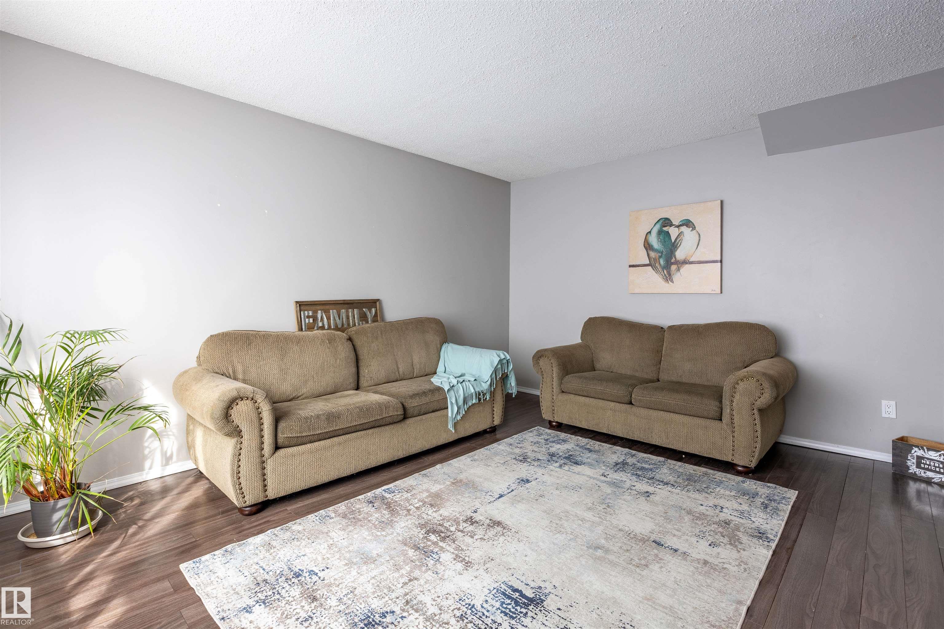 Photo 11 at 44 - 650 Grandin Drive, Morinville