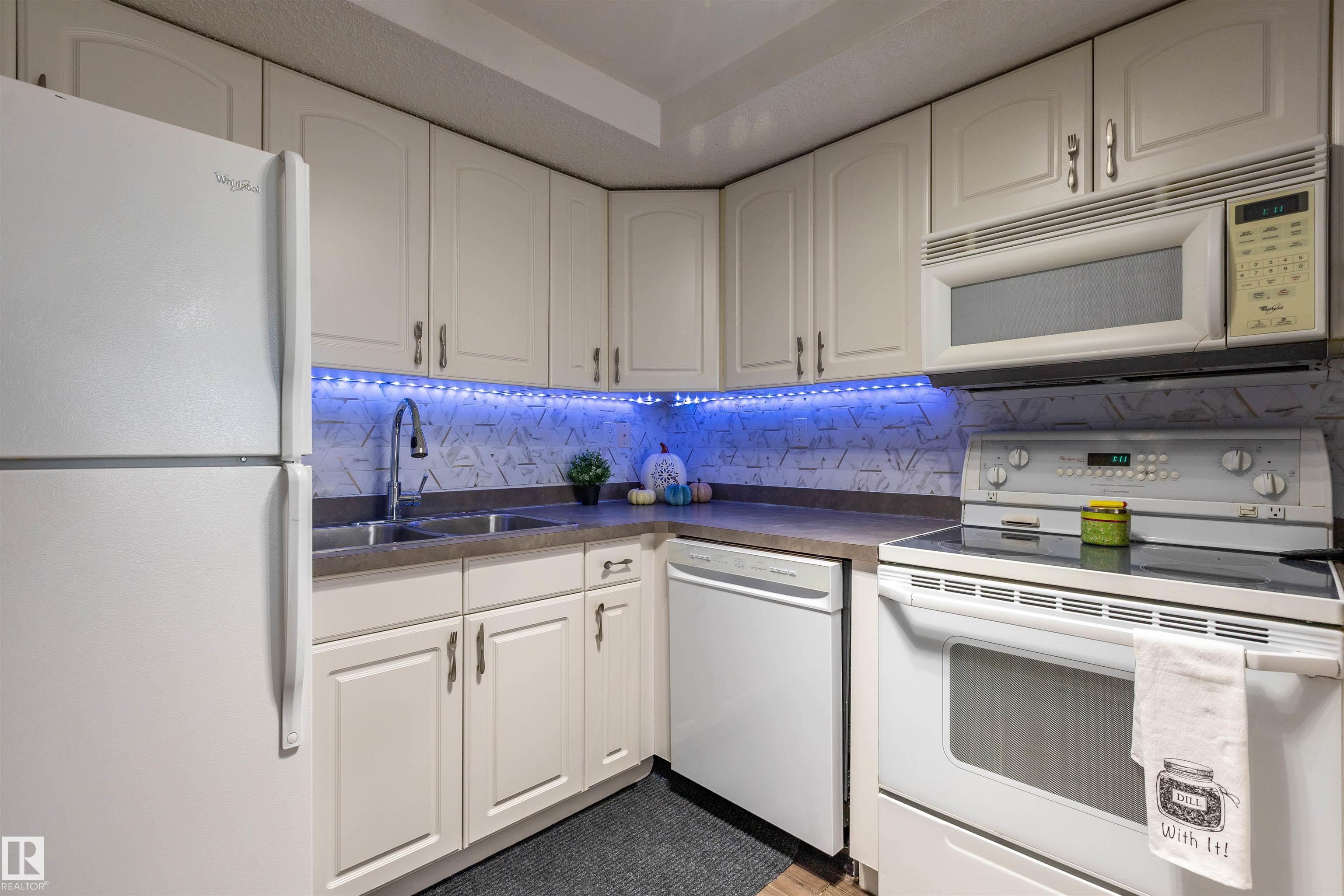 Photo 18 at 44 - 650 Grandin Drive, Morinville
