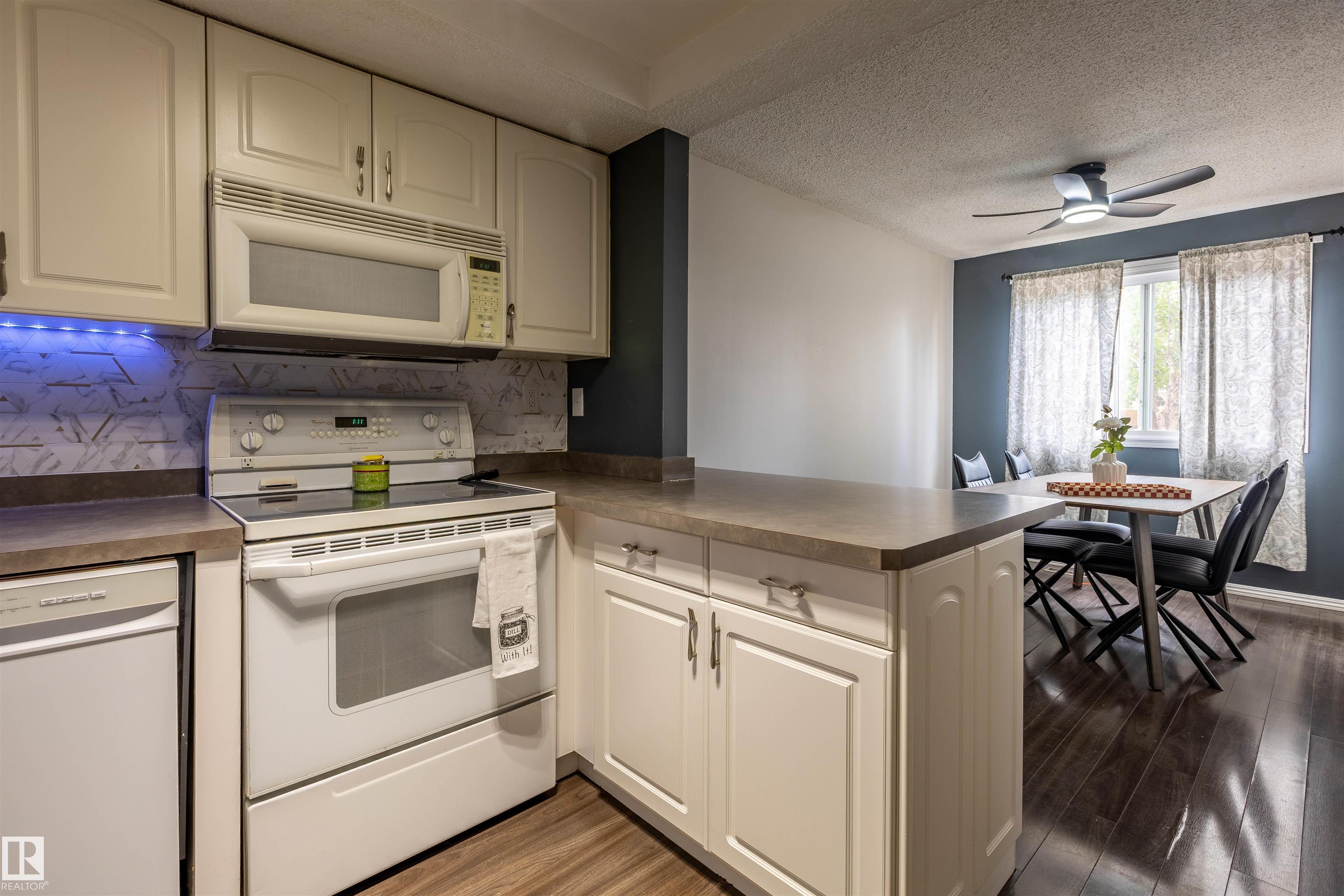 Photo 19 at 44 - 650 Grandin Drive, Morinville