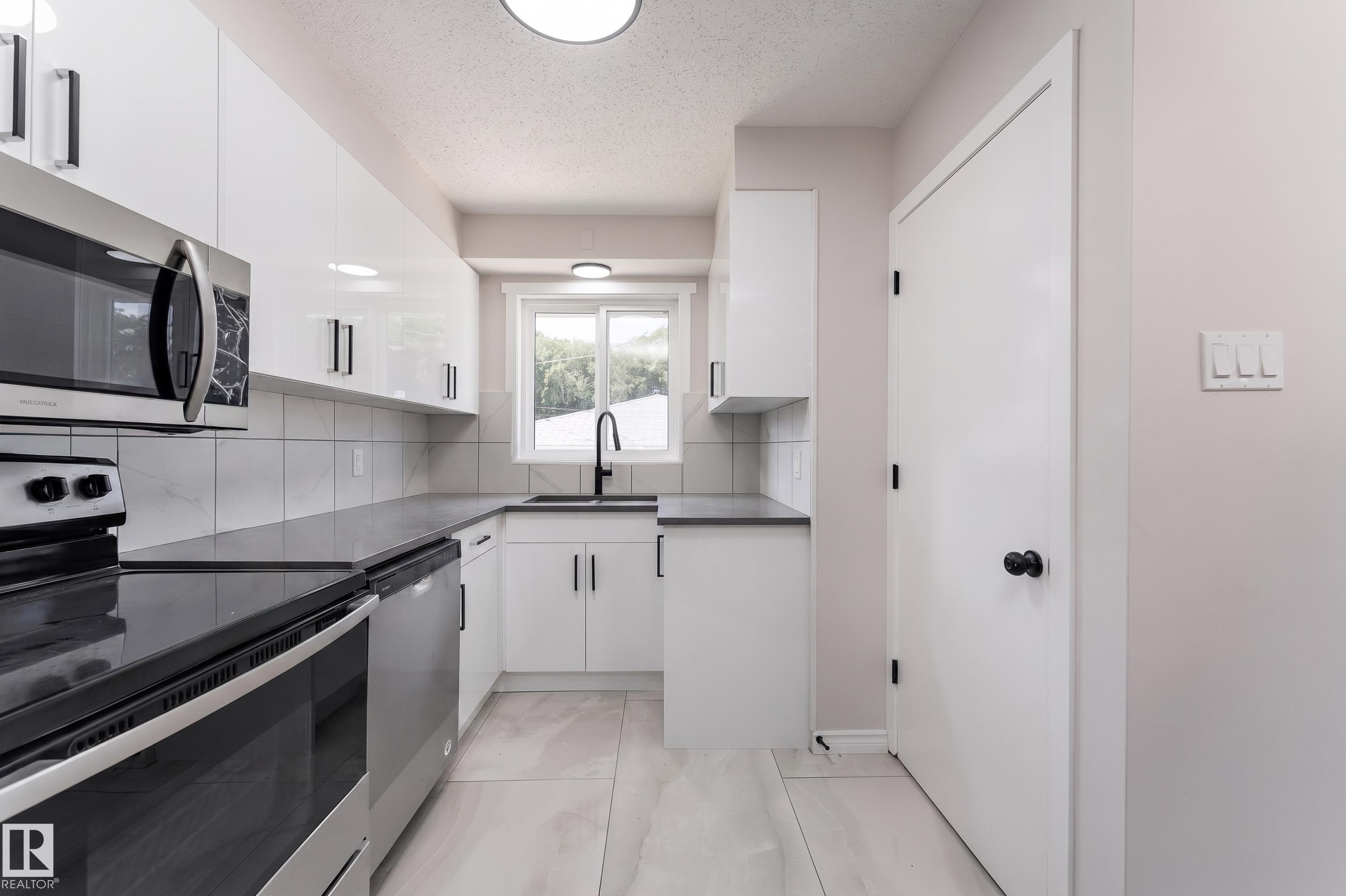 Photo 12 at 12224 55 Street NW, Newton, Edmonton