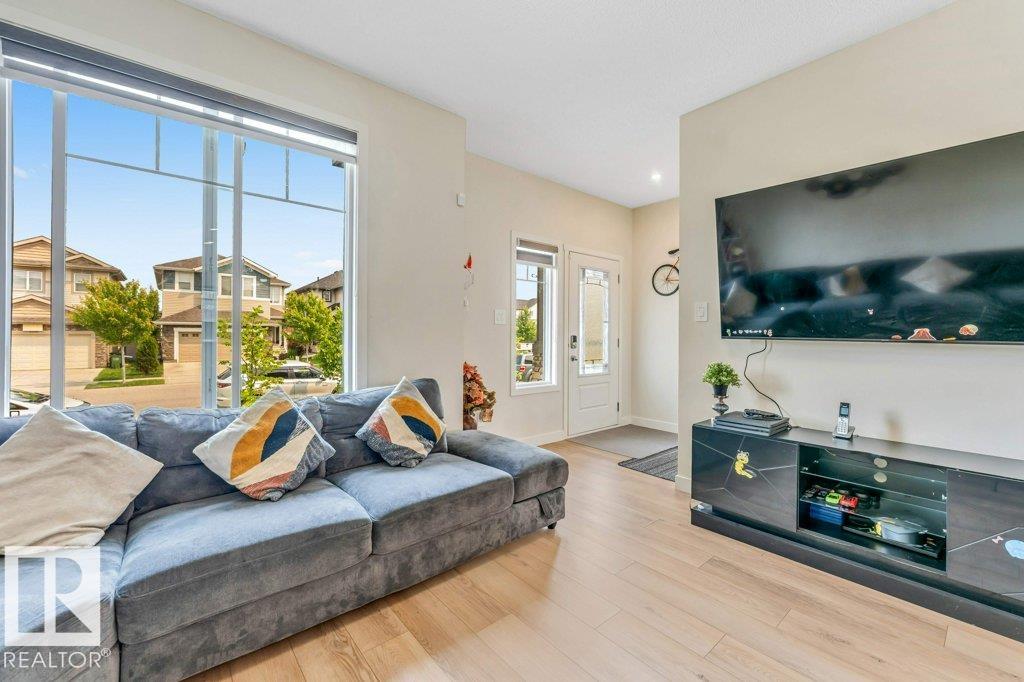 Photo 12 at 5315 22 Avenue SW, Walker, Edmonton