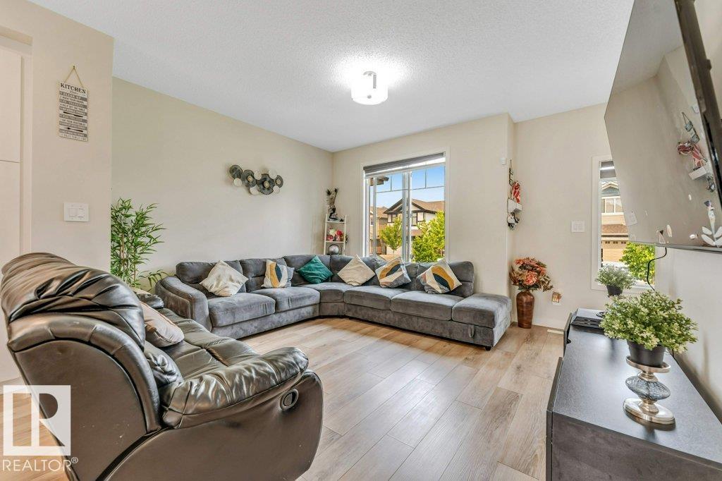 Photo 14 at 5315 22 Avenue SW, Walker, Edmonton