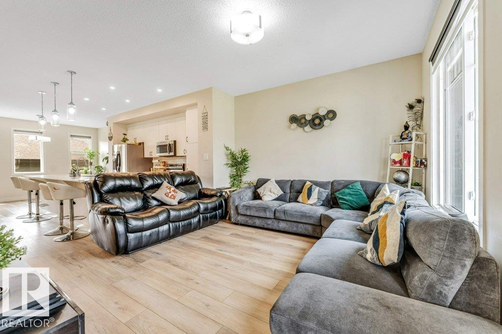 Photo 15 at 5315 22 Avenue SW, Walker, Edmonton