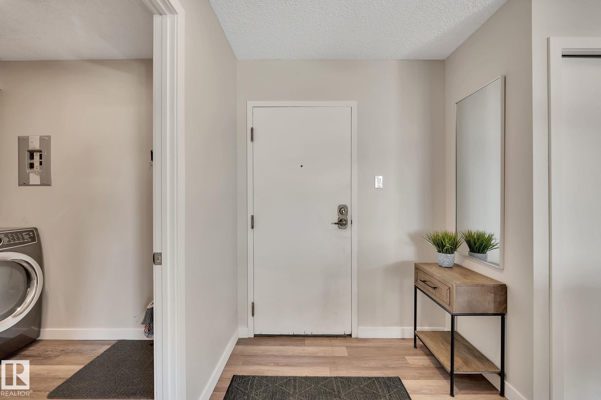 2202 - 9923 103 Street NW, Downtown, Edmonton