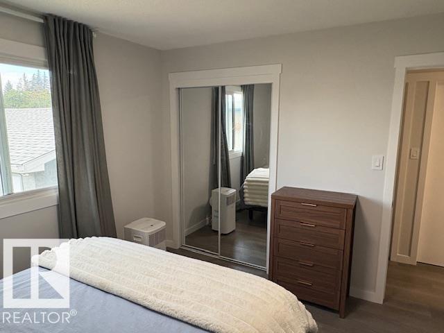 Photo 20 at 9520 150 Avenue NW, Evansdale, Edmonton