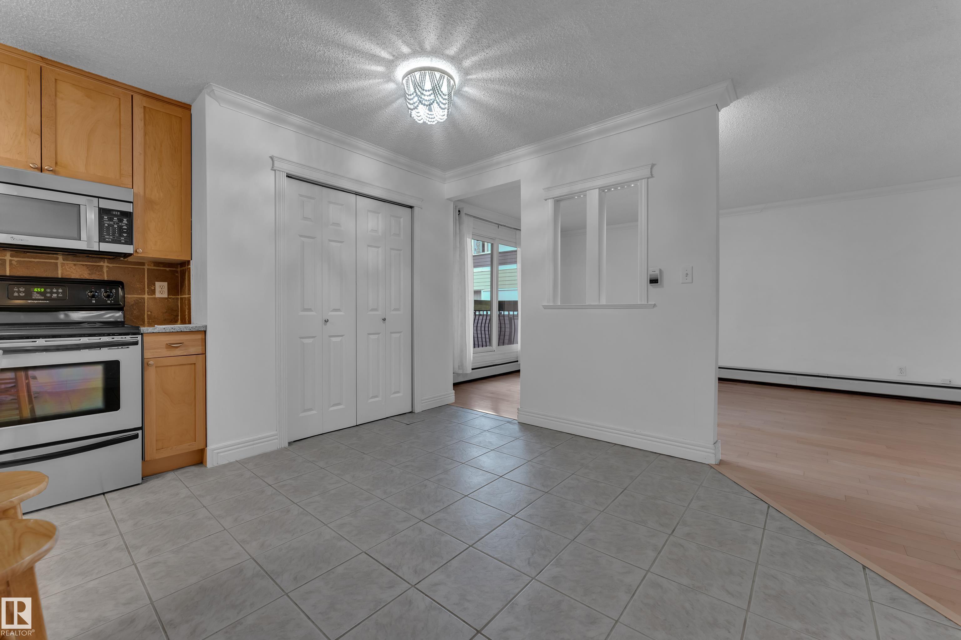 https://zimg.paragon.ice.com/ParagonImages/Property/PM/RAE/225421453/11/0/0/c9bd3a781a186101a1f2dce2c0095e35/1/4238463716b41816ef501d523562933f/225421453-b6332140-c2cb-454e-92f3-0e0d5a5ff32b.JPG