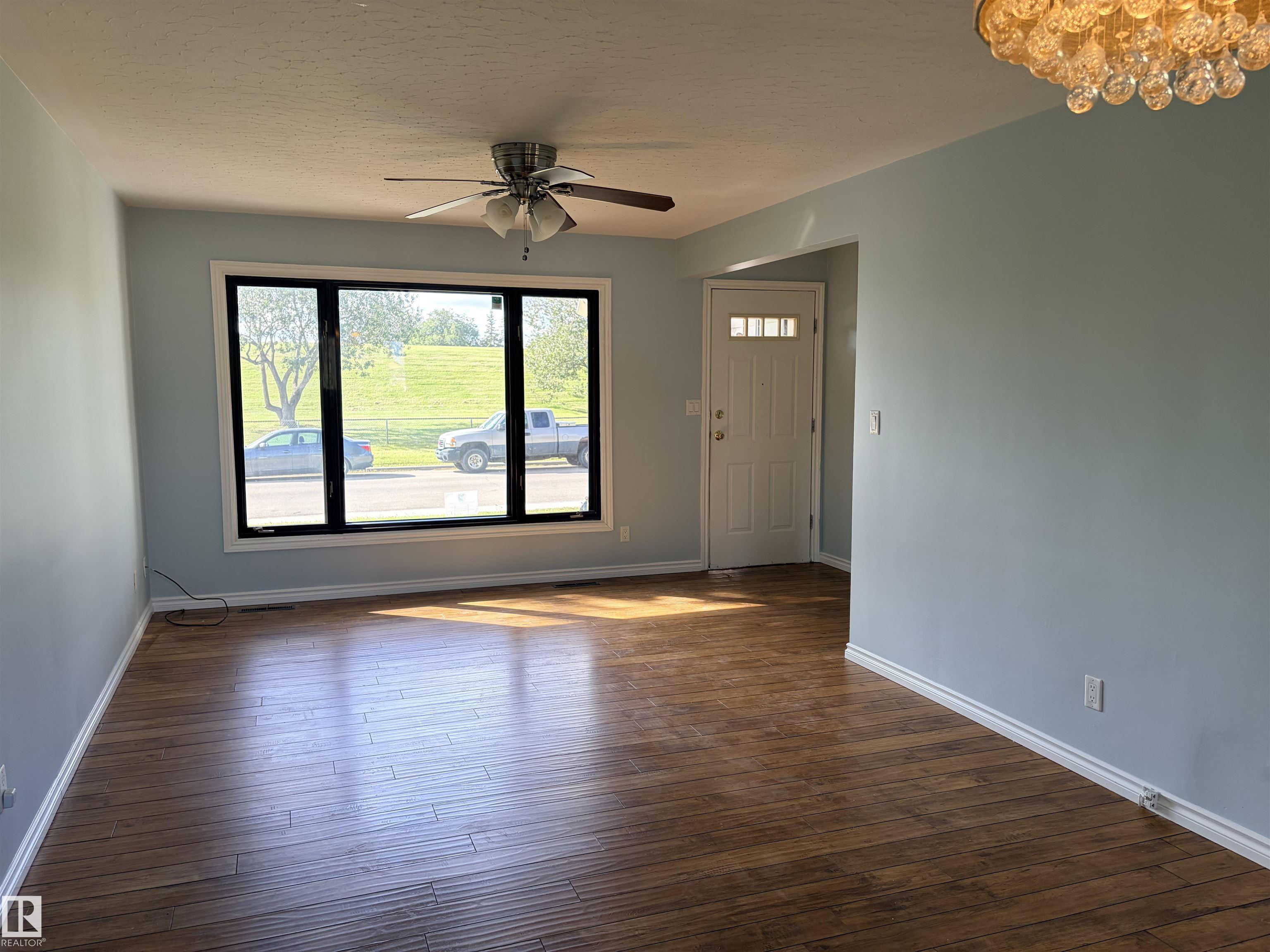 Photo 19 at 13219 107 Street NW, Rosslyn, Edmonton