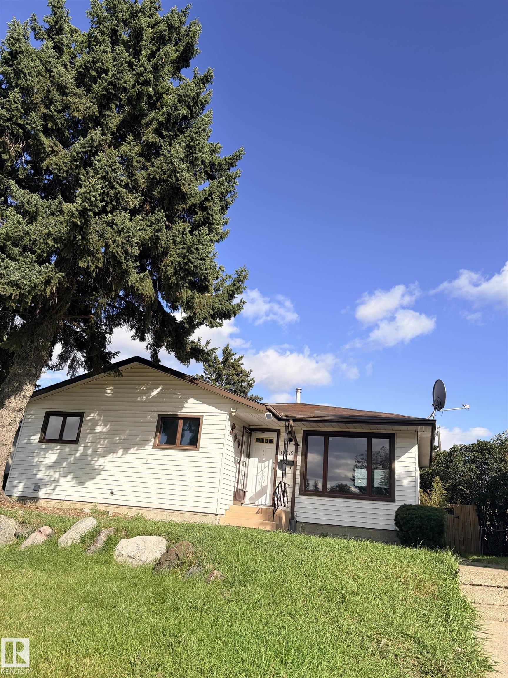 13219 107 Street NW, Rosslyn, Edmonton