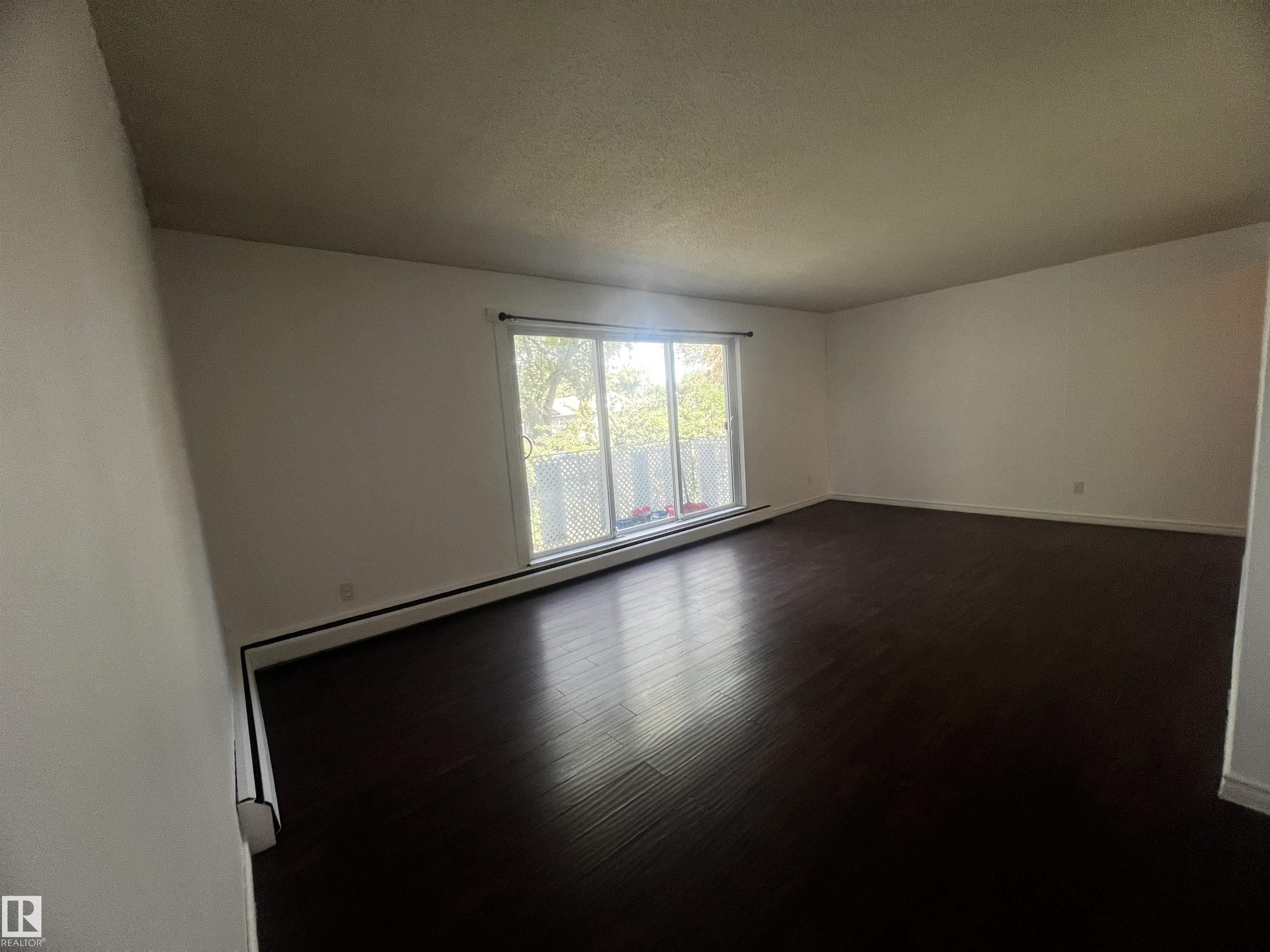 Photo 7 at 12719 118 Street NW, Calder, Edmonton
