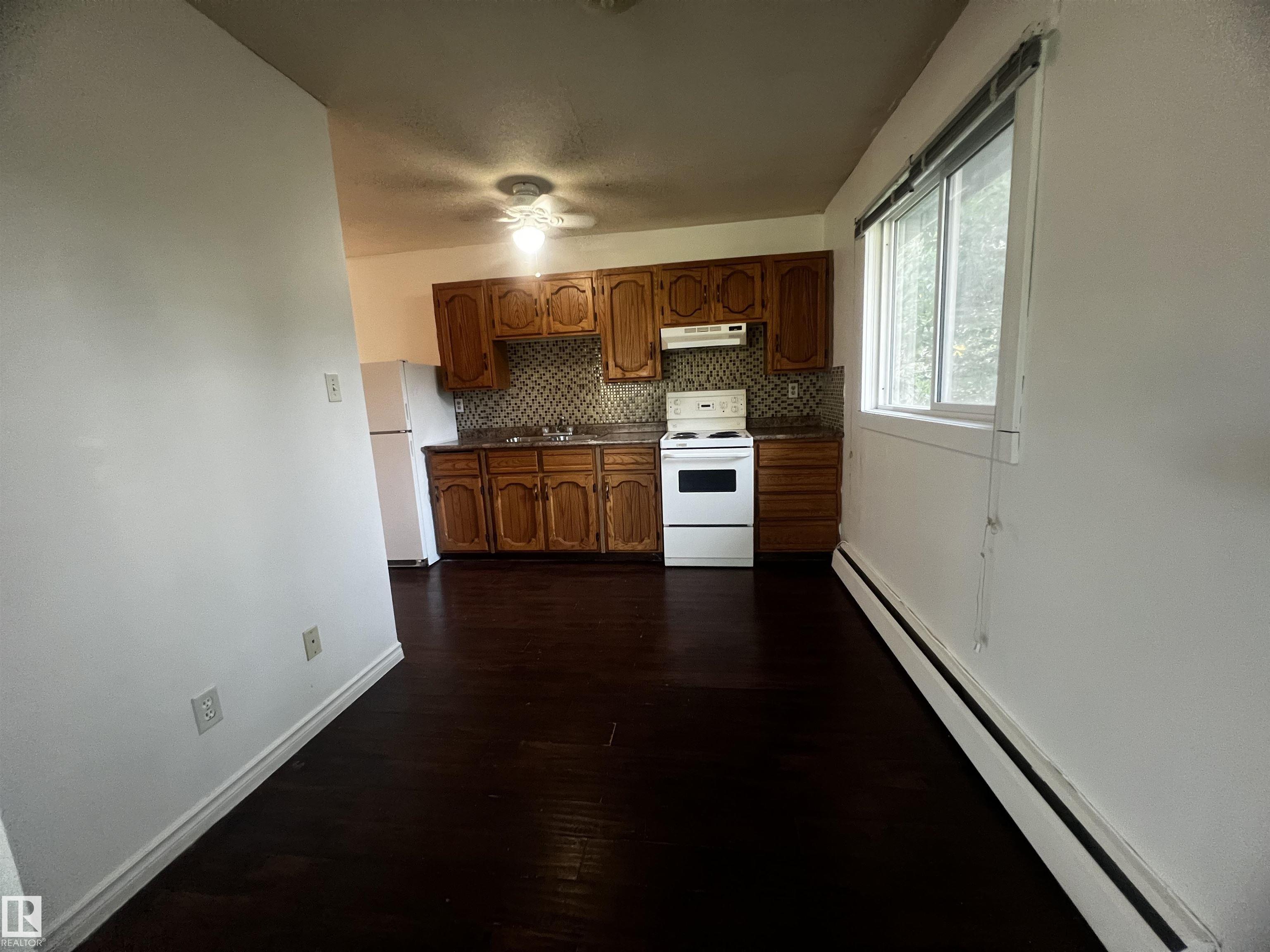 Photo 9 at 12719 118 Street NW, Calder, Edmonton