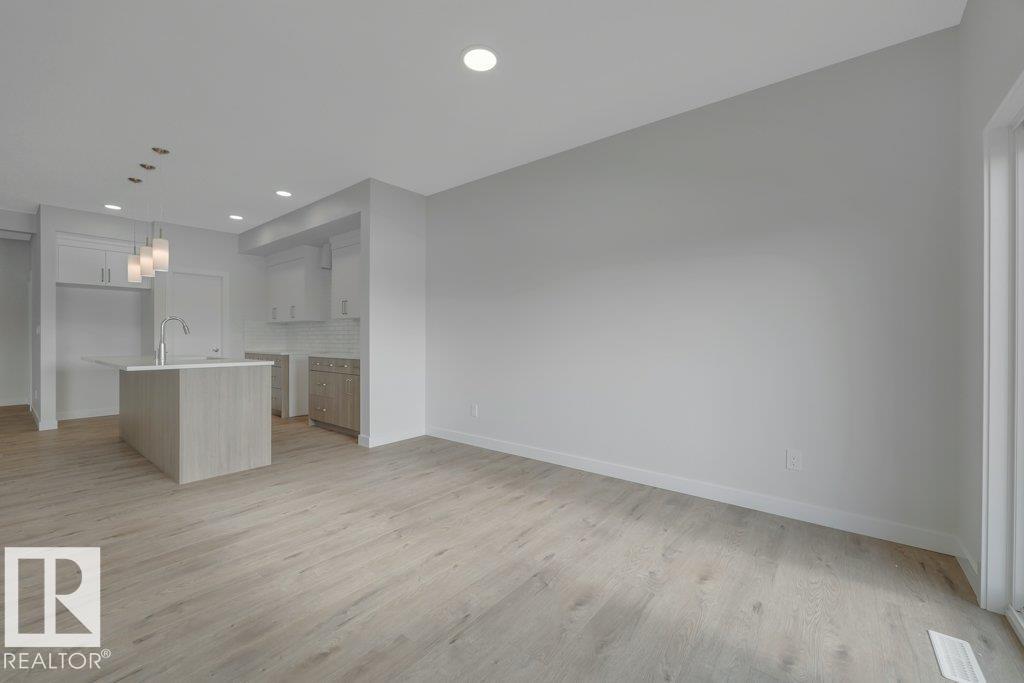 Photo 11 at 18643 19 Avenue NW, River's Edge, Edmonton
