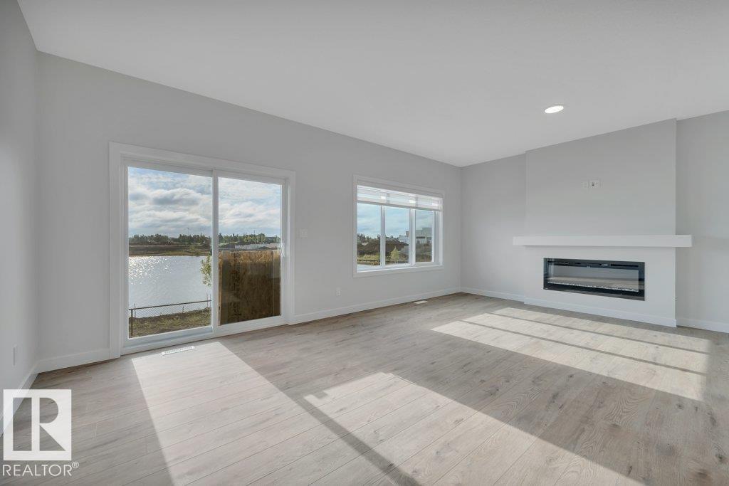 Photo 12 at 18643 19 Avenue NW, River's Edge, Edmonton
