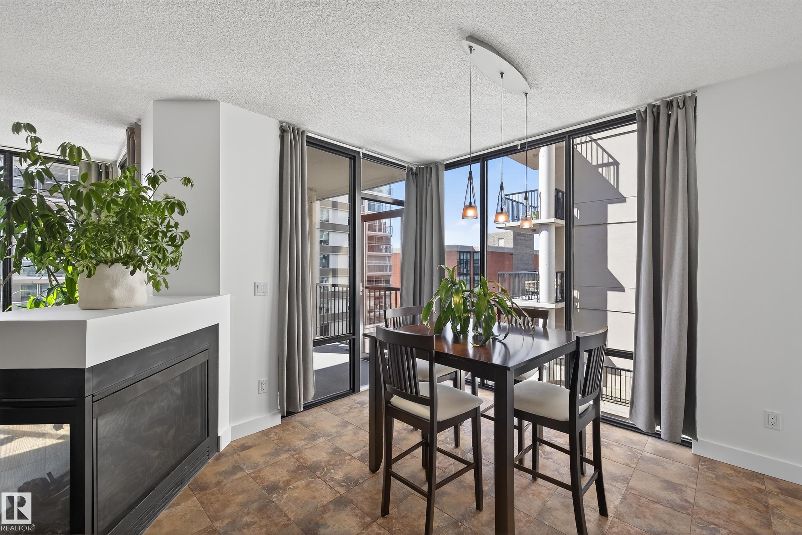 Photo 5 at 701 - 10028 119 Street NW, Wîhkwêntôwin, Edmonton