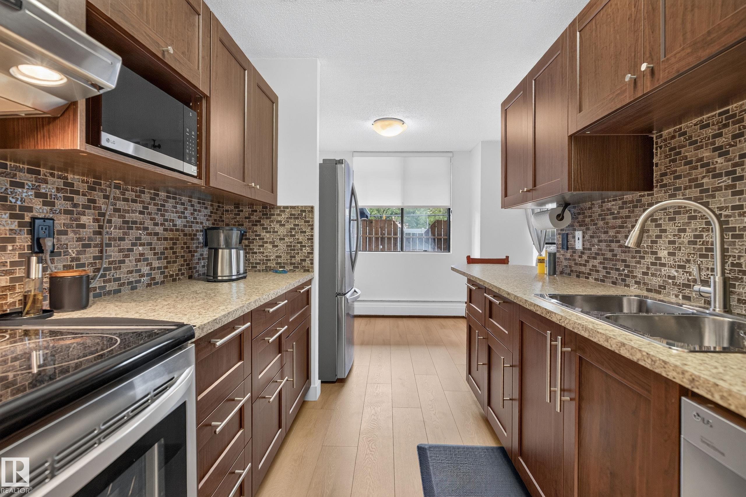 Photo 9 at 105 - 10160 115 Street NW, Wîhkwêntôwin, Edmonton
