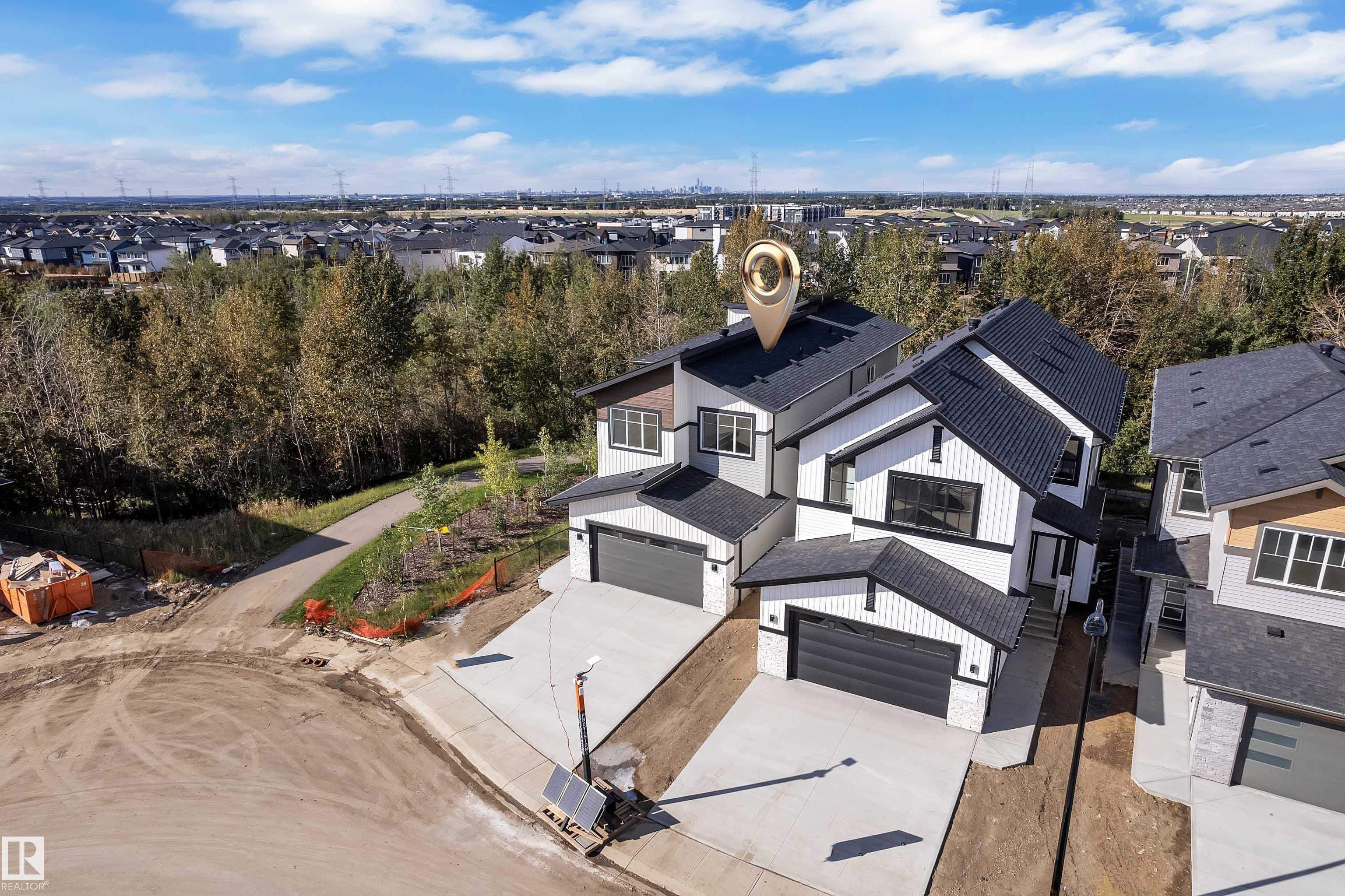 Photo 4 at 3136 7 Avenue SW, Alces, Edmonton