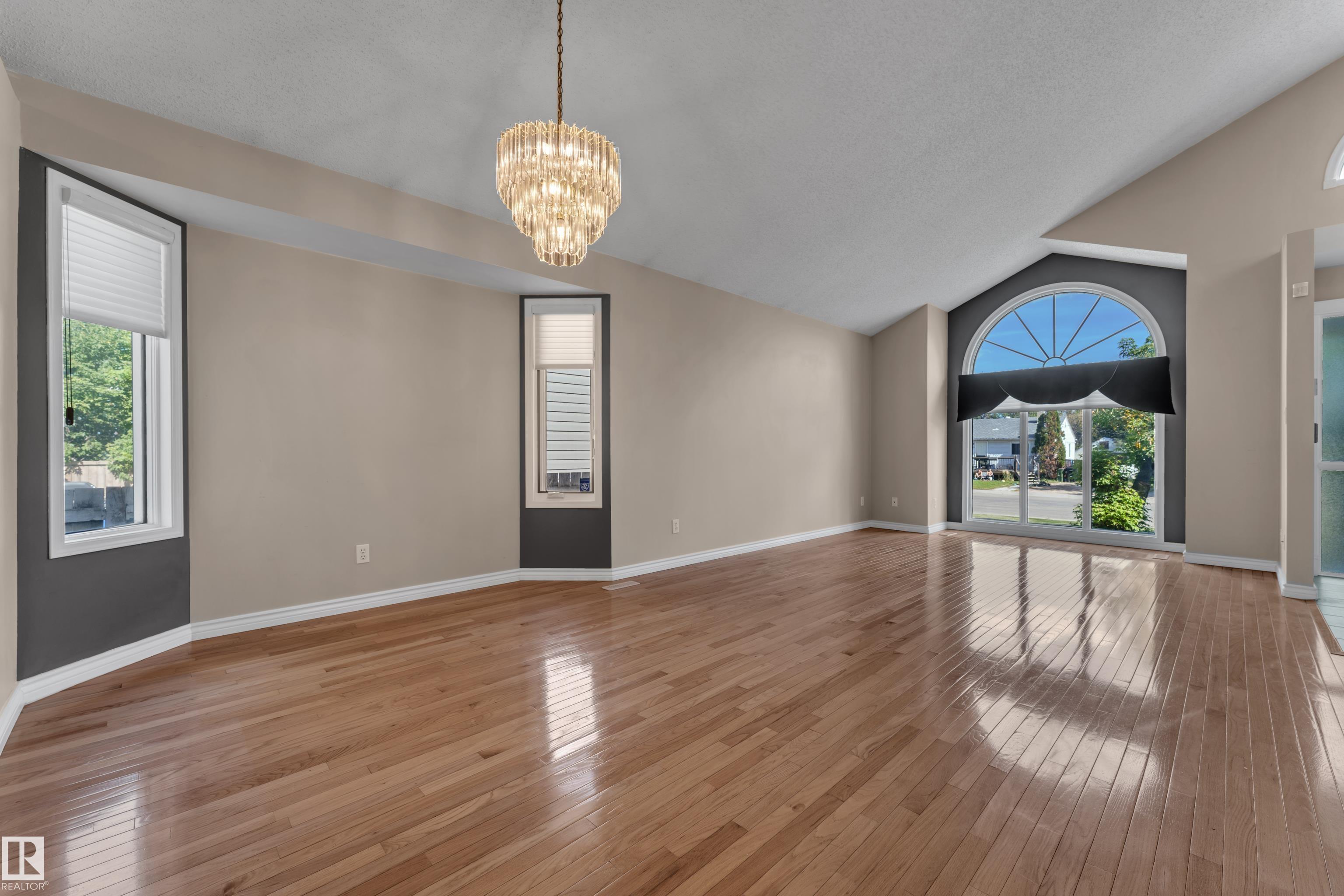 Photo 7 at 9722 157 Street NW, Glenwood, Edmonton
