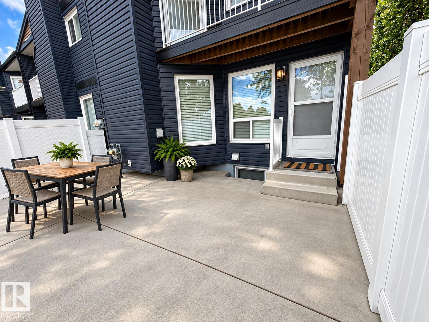 Photo 10 at 3526 42 Street NW, Minchau, Edmonton
