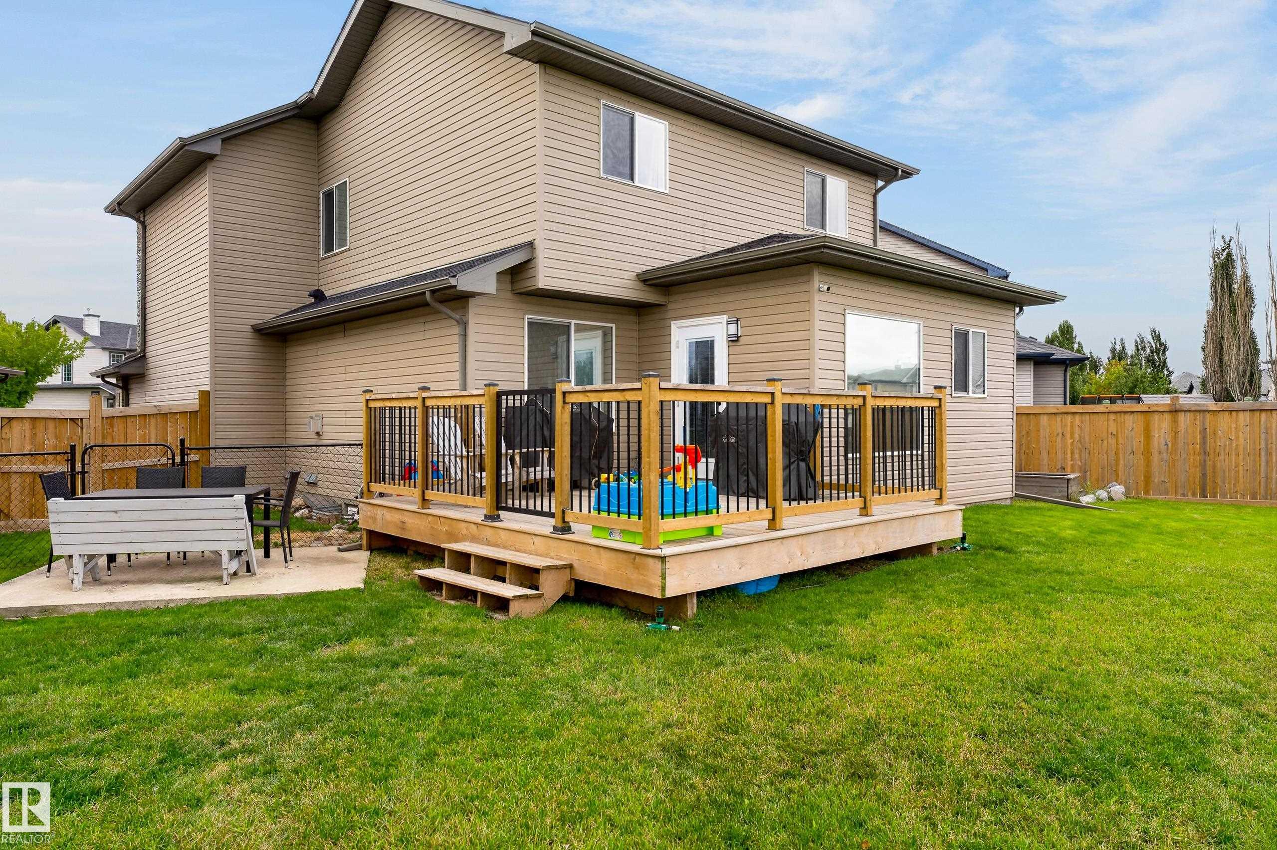 Listing photo thumbnail