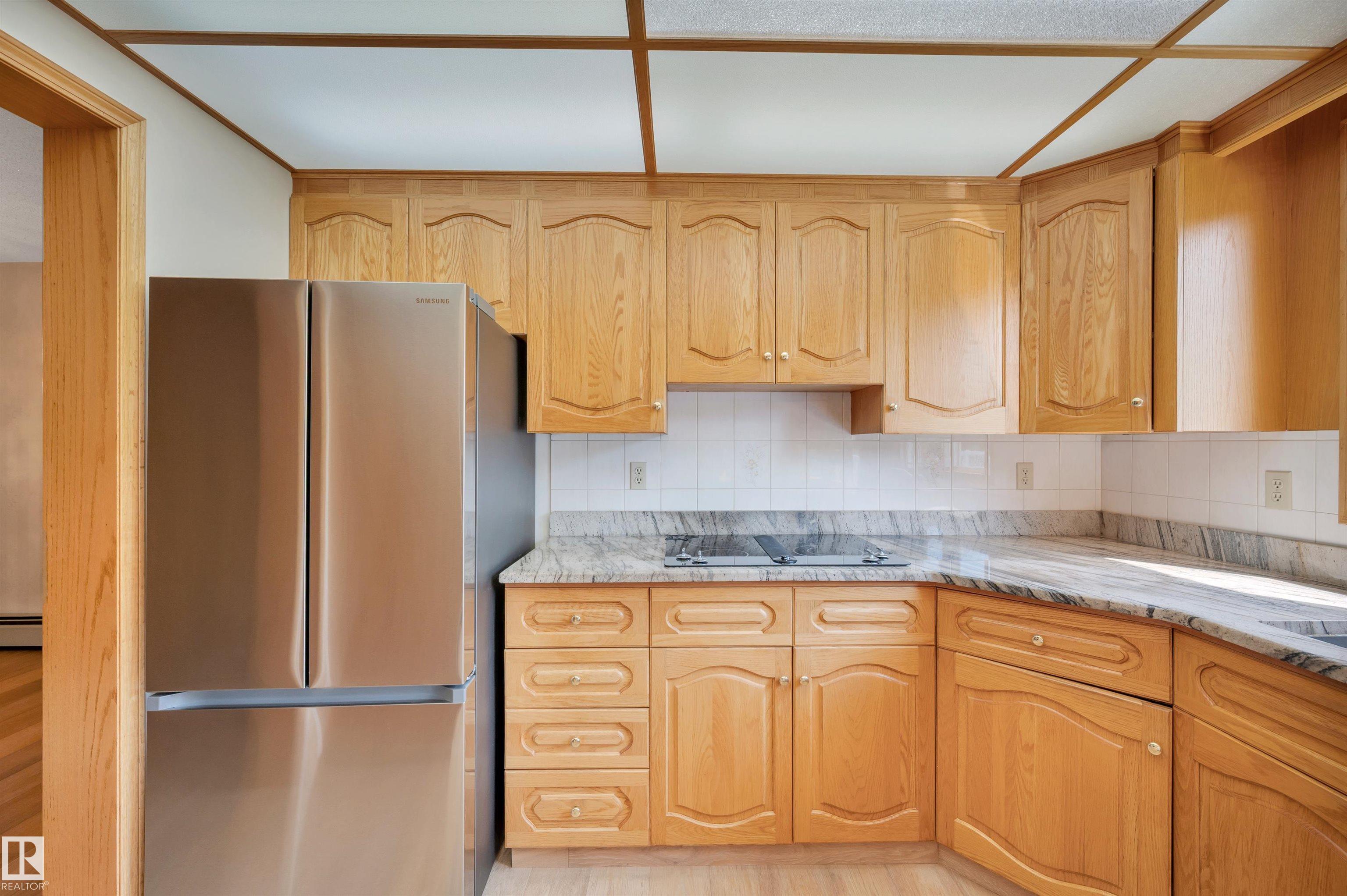 Photo 13 at 10155 74 Street NW, Terrace Heights, Edmonton