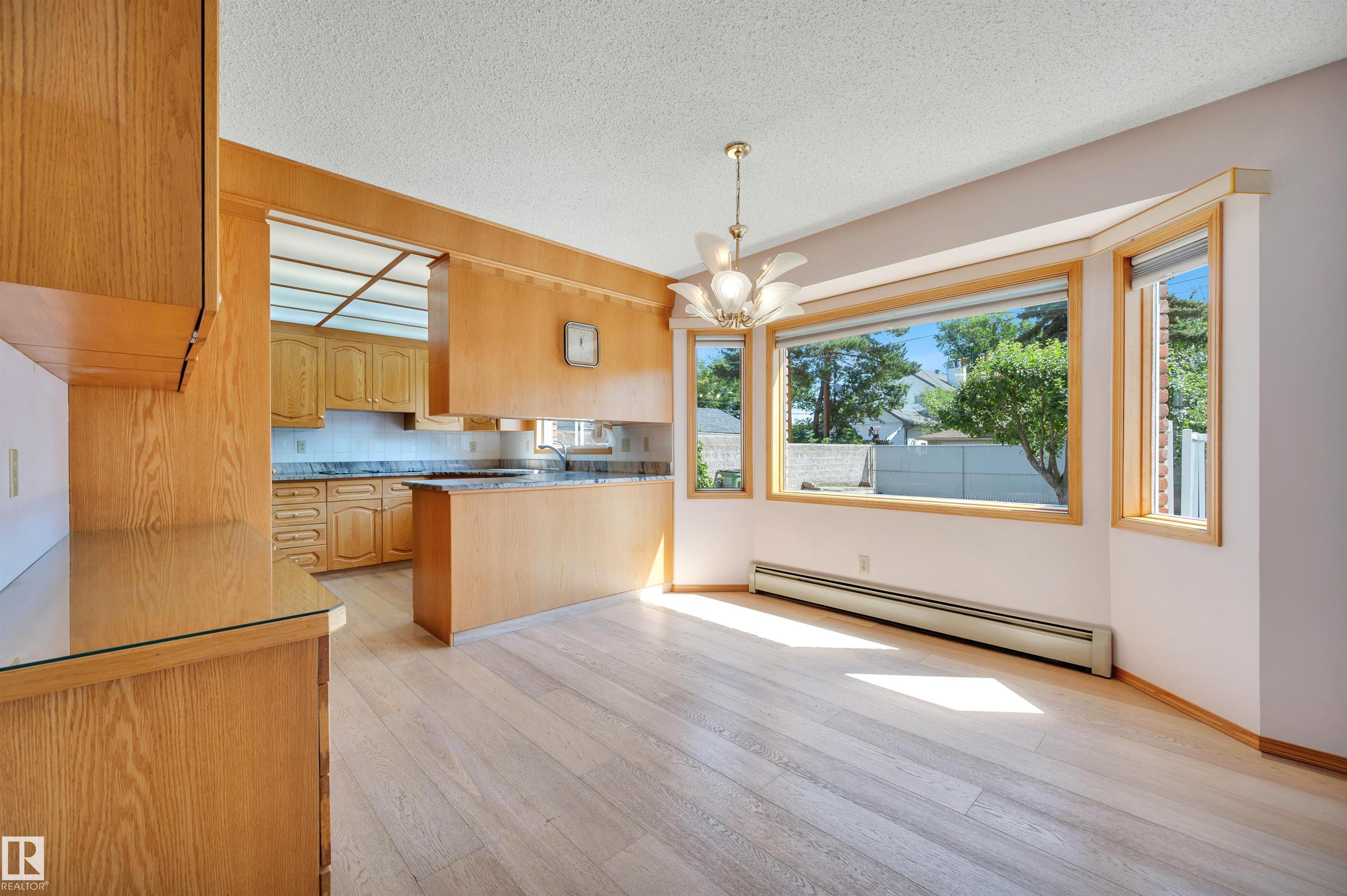 Photo 16 at 10155 74 Street NW, Terrace Heights, Edmonton