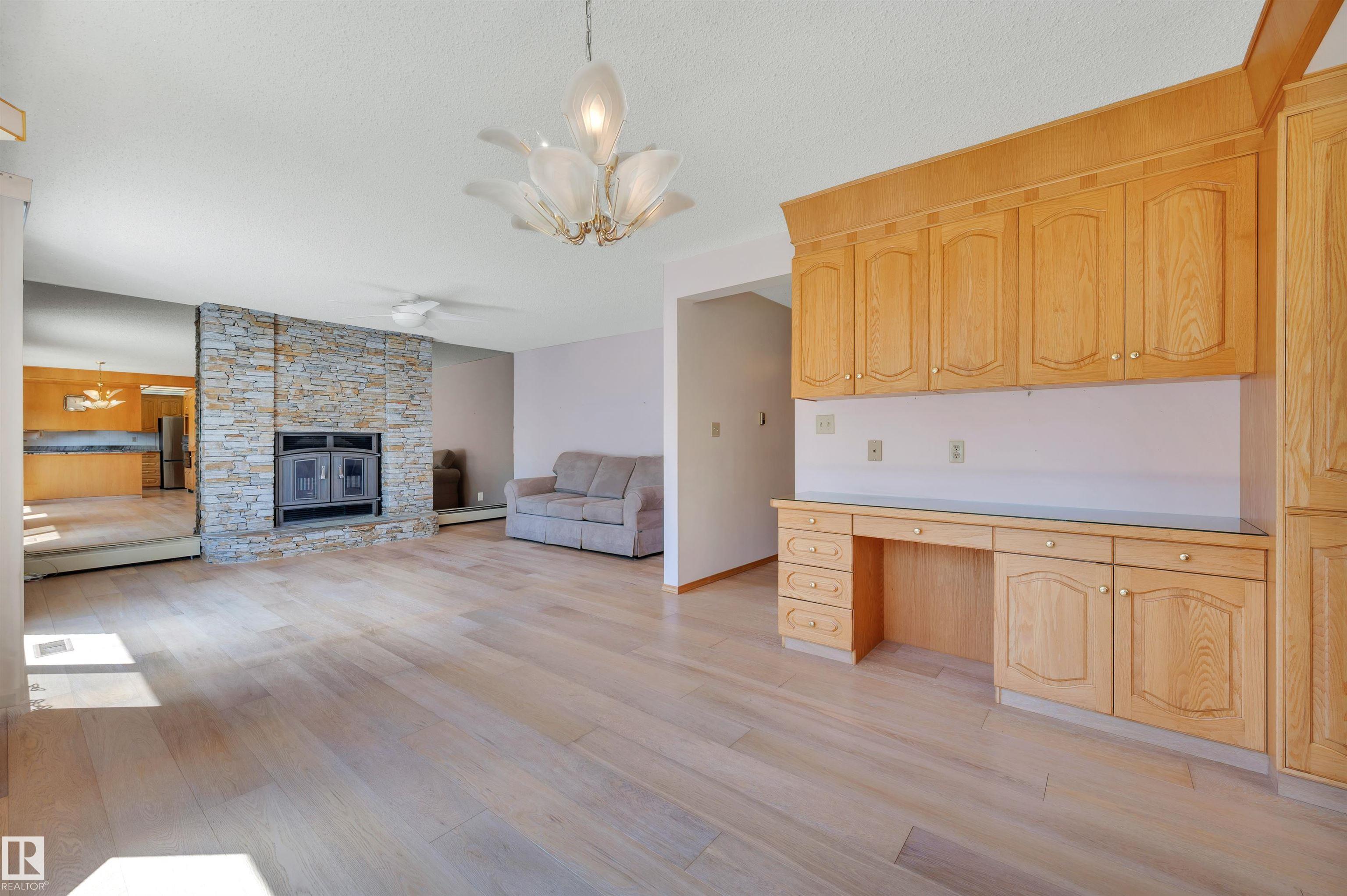 Photo 17 at 10155 74 Street NW, Terrace Heights, Edmonton