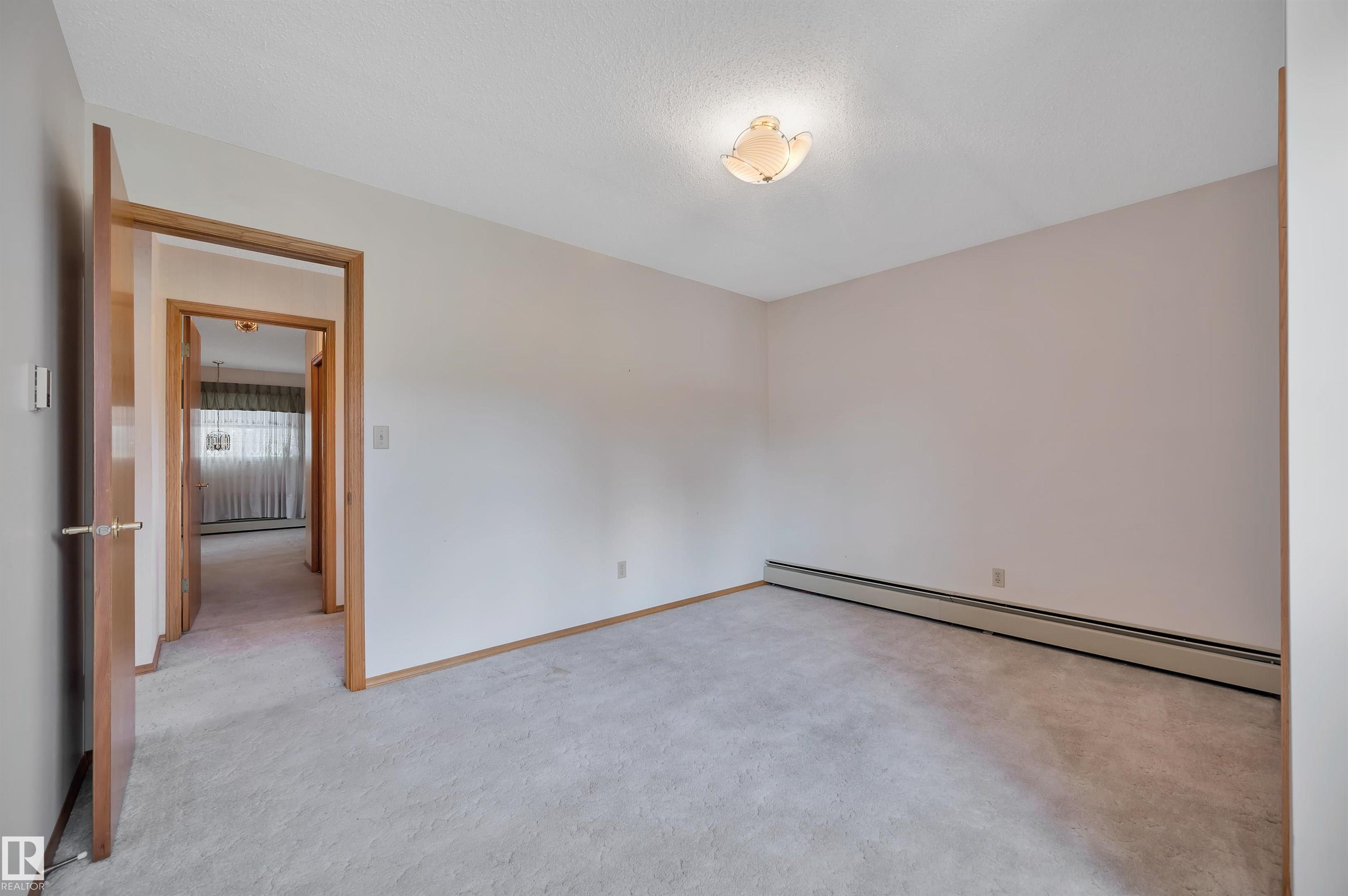 Photo 34 at 10155 74 Street NW, Terrace Heights, Edmonton
