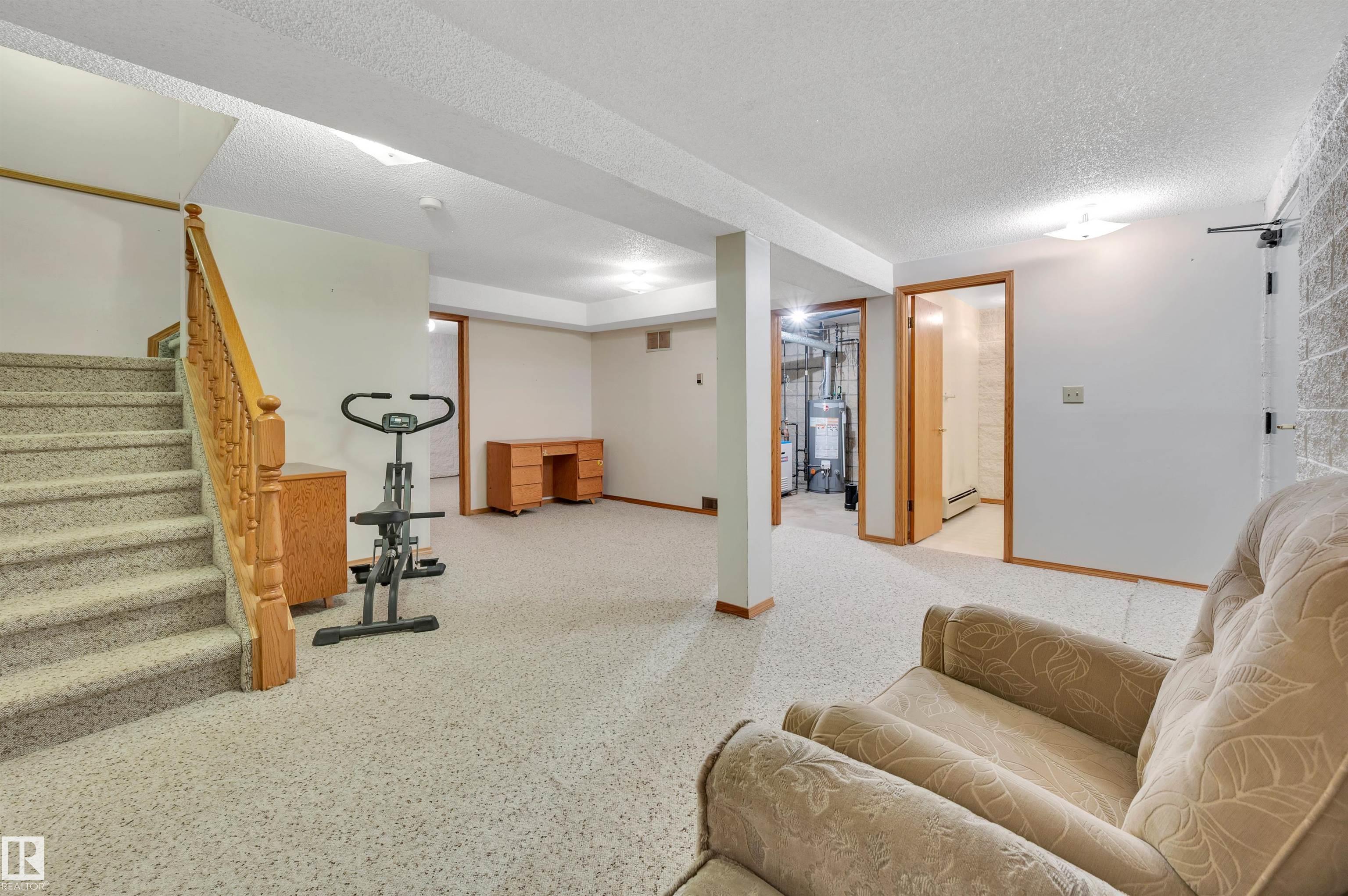 Photo 38 at 10155 74 Street NW, Terrace Heights, Edmonton