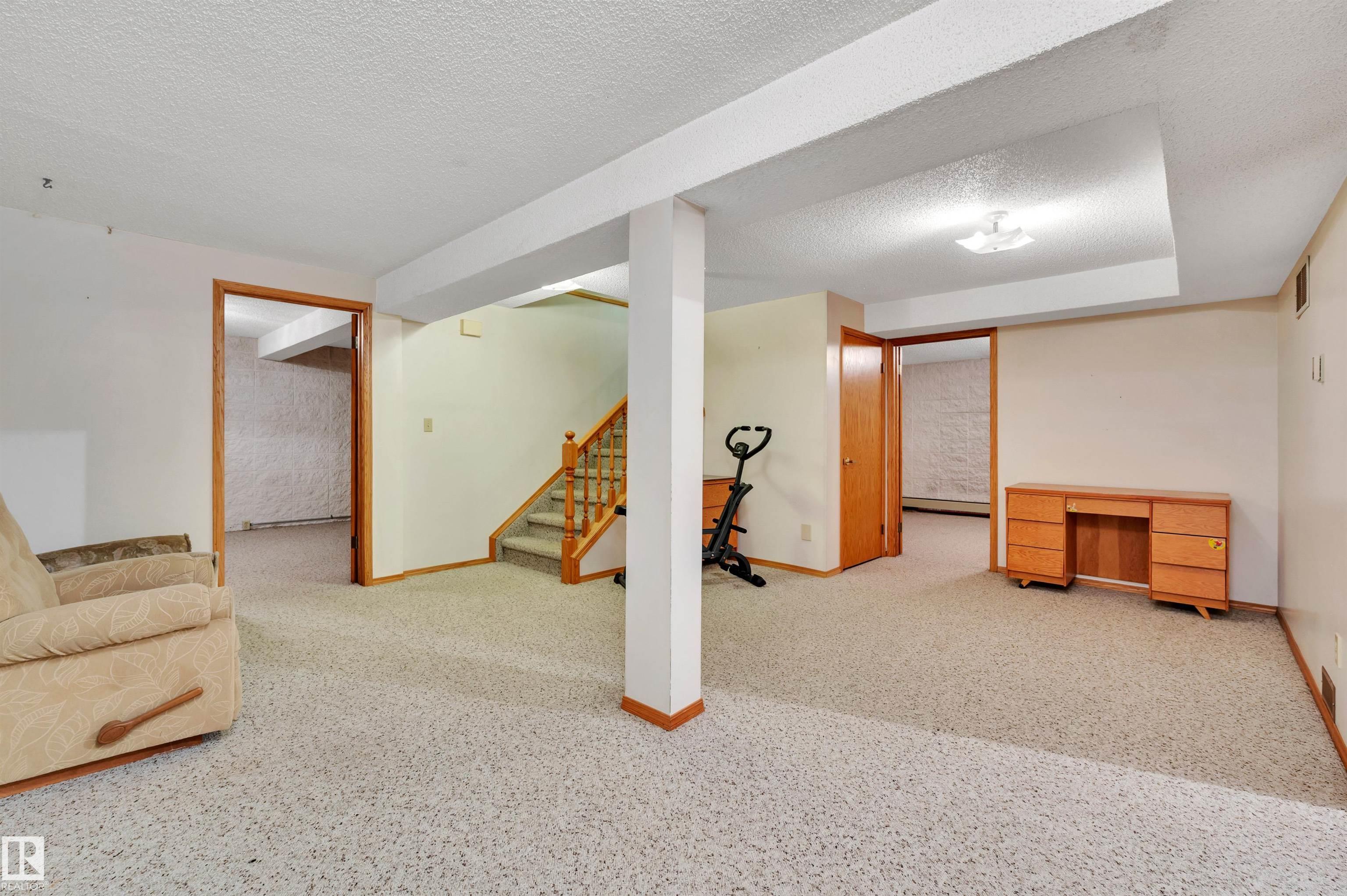 Photo 39 at 10155 74 Street NW, Terrace Heights, Edmonton