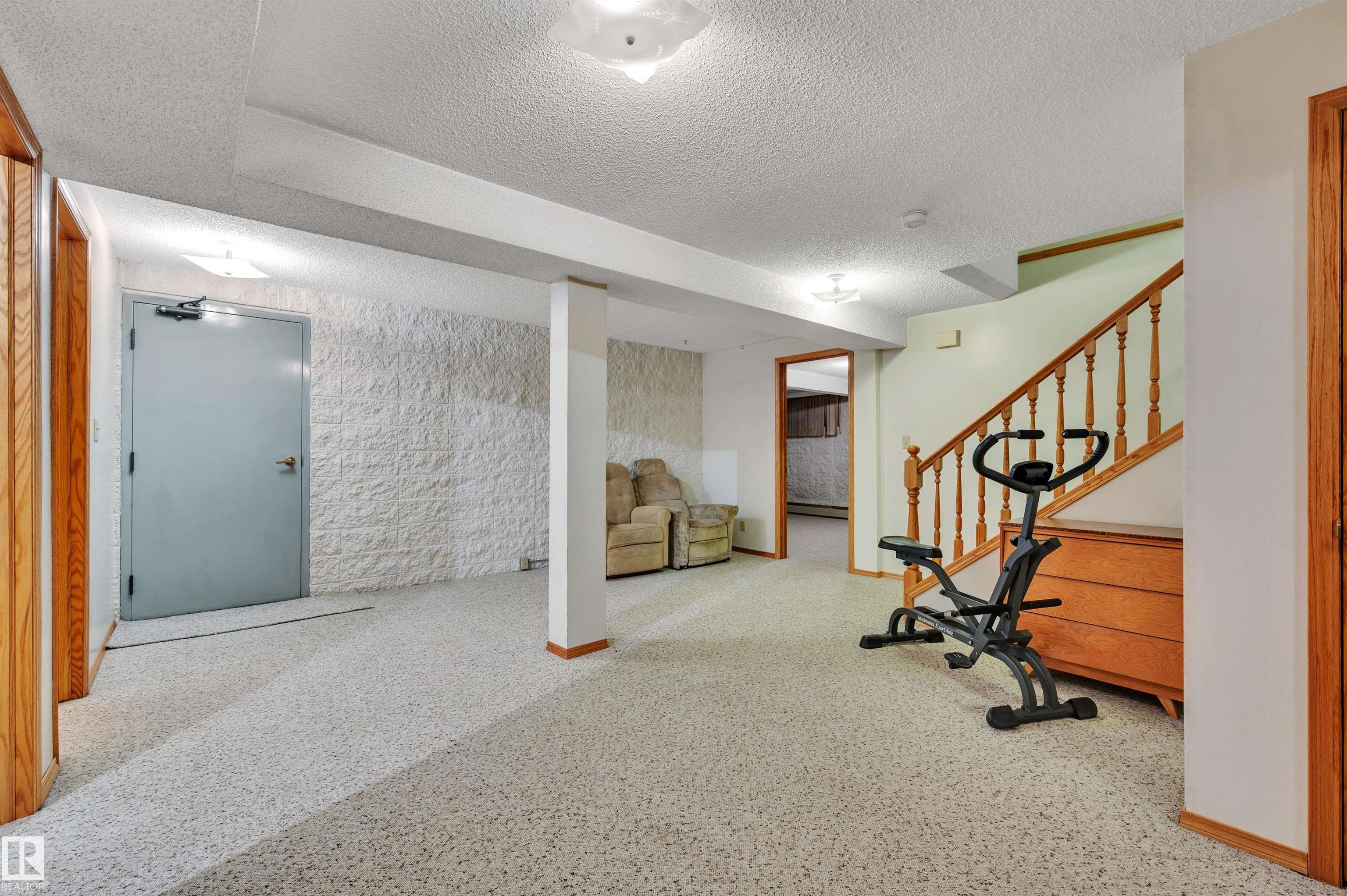 Photo 40 at 10155 74 Street NW, Terrace Heights, Edmonton