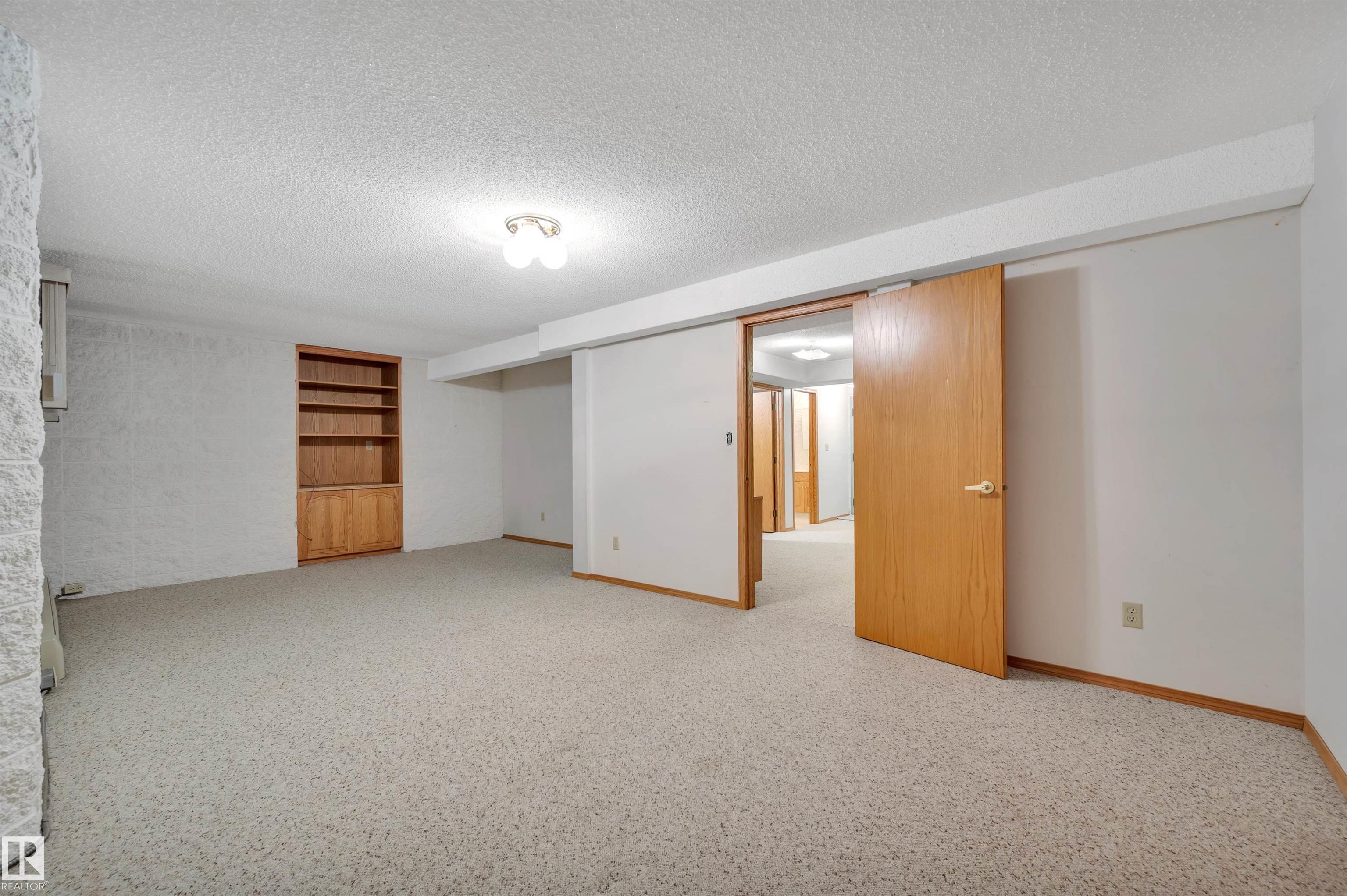 Photo 41 at 10155 74 Street NW, Terrace Heights, Edmonton