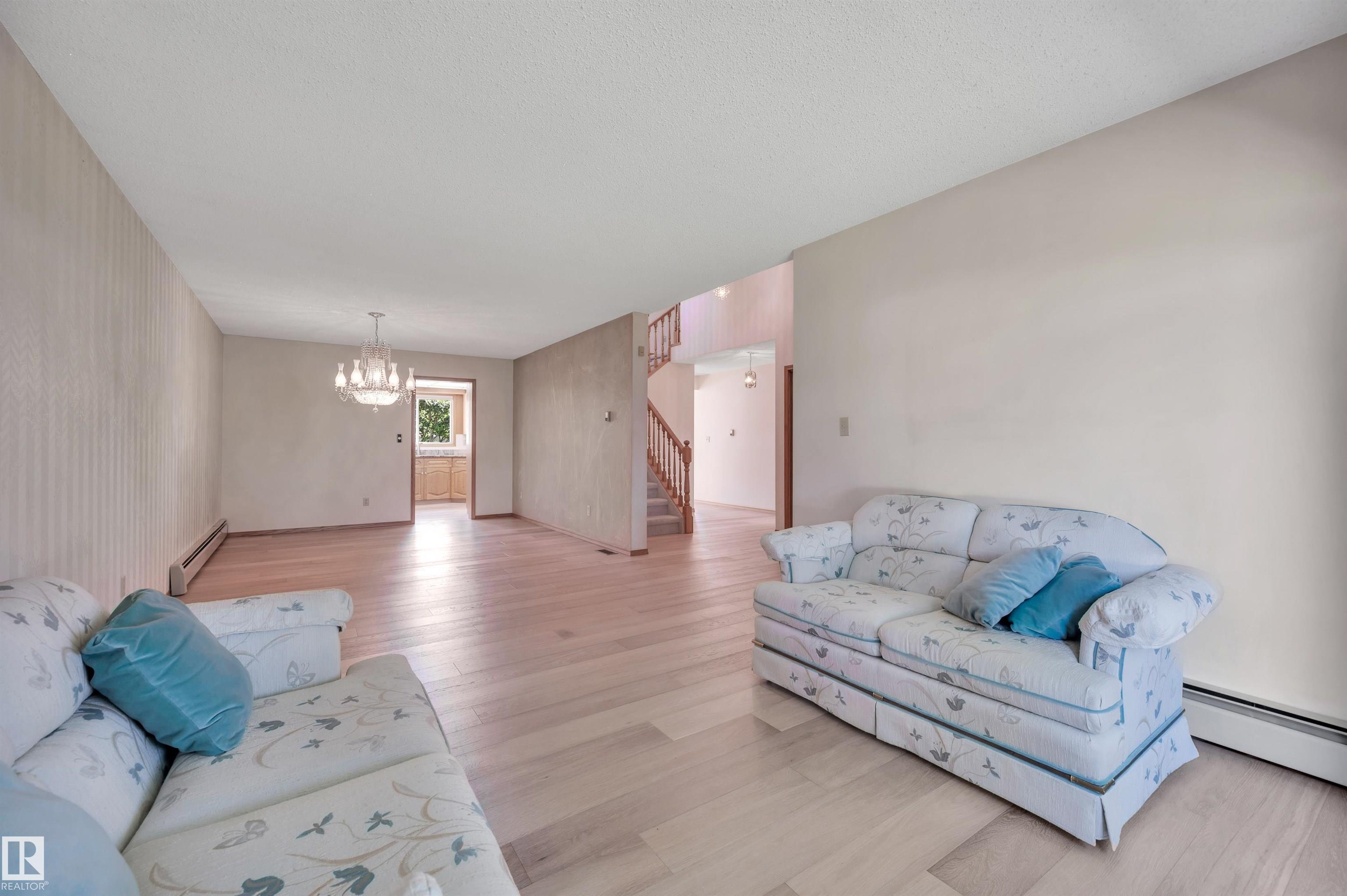 Photo 8 at 10155 74 Street NW, Terrace Heights, Edmonton