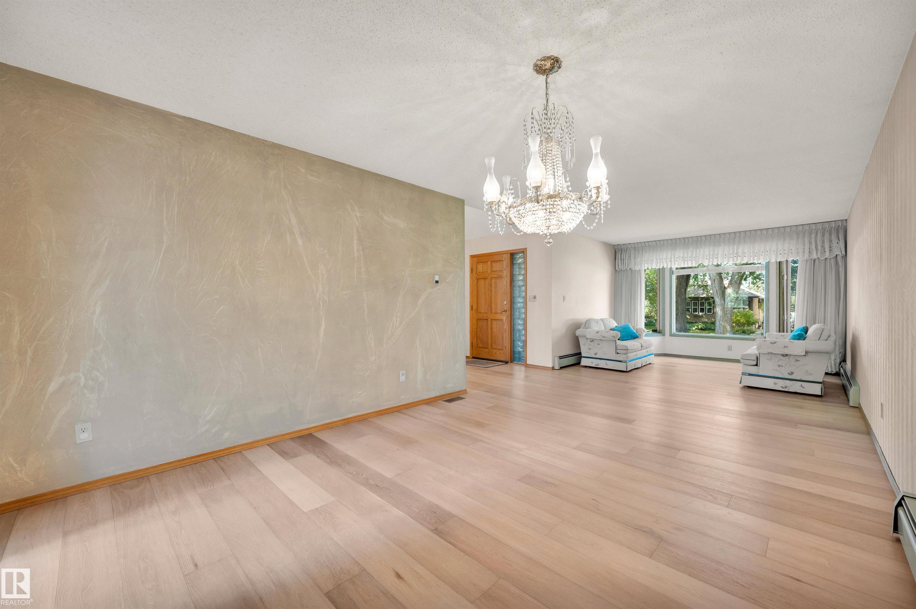 Photo 10 at 10155 74 Street NW, Terrace Heights, Edmonton