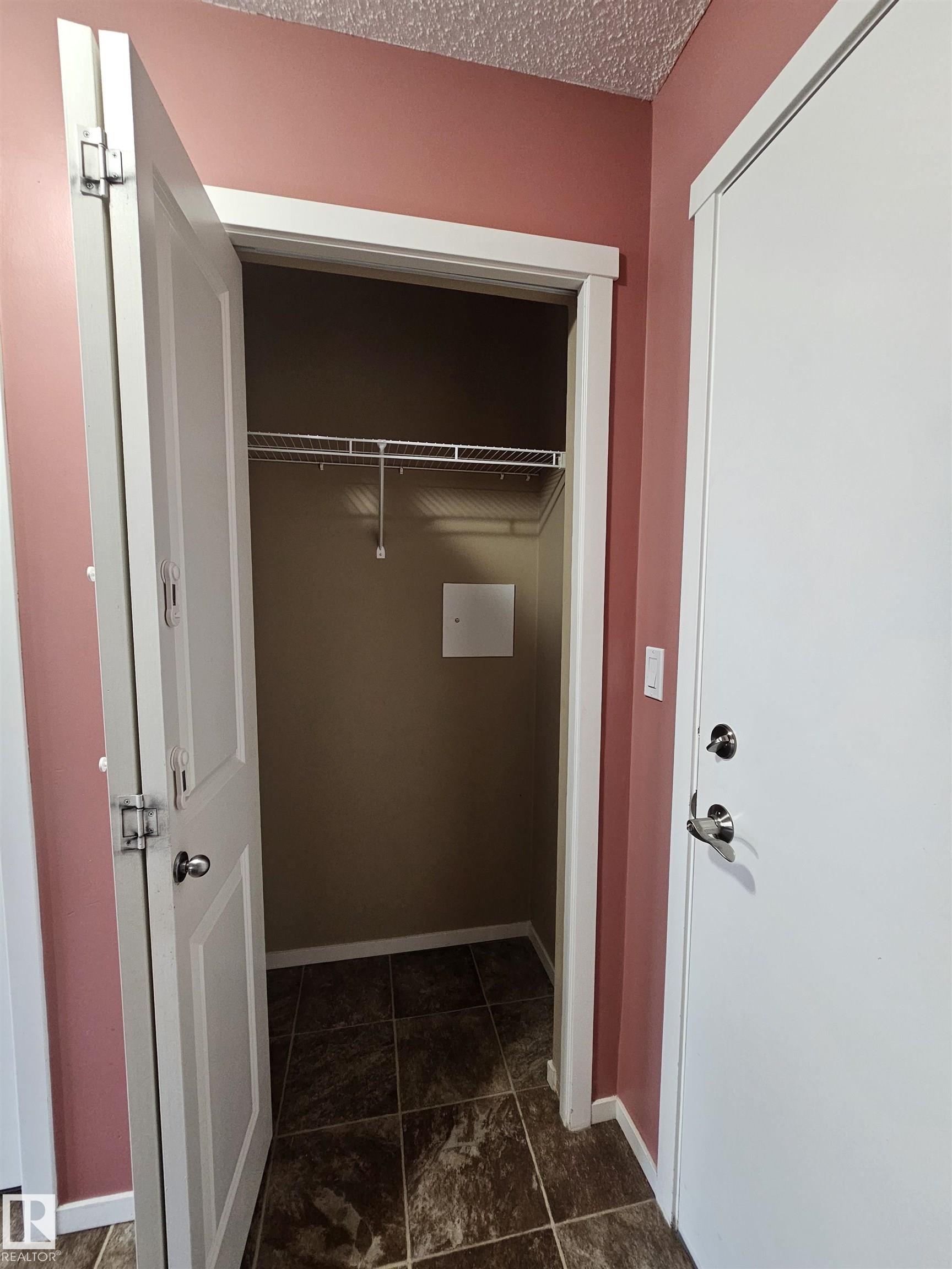Photo 3 at 421 - 5816 Mullen Place NW, MacTaggart, Edmonton