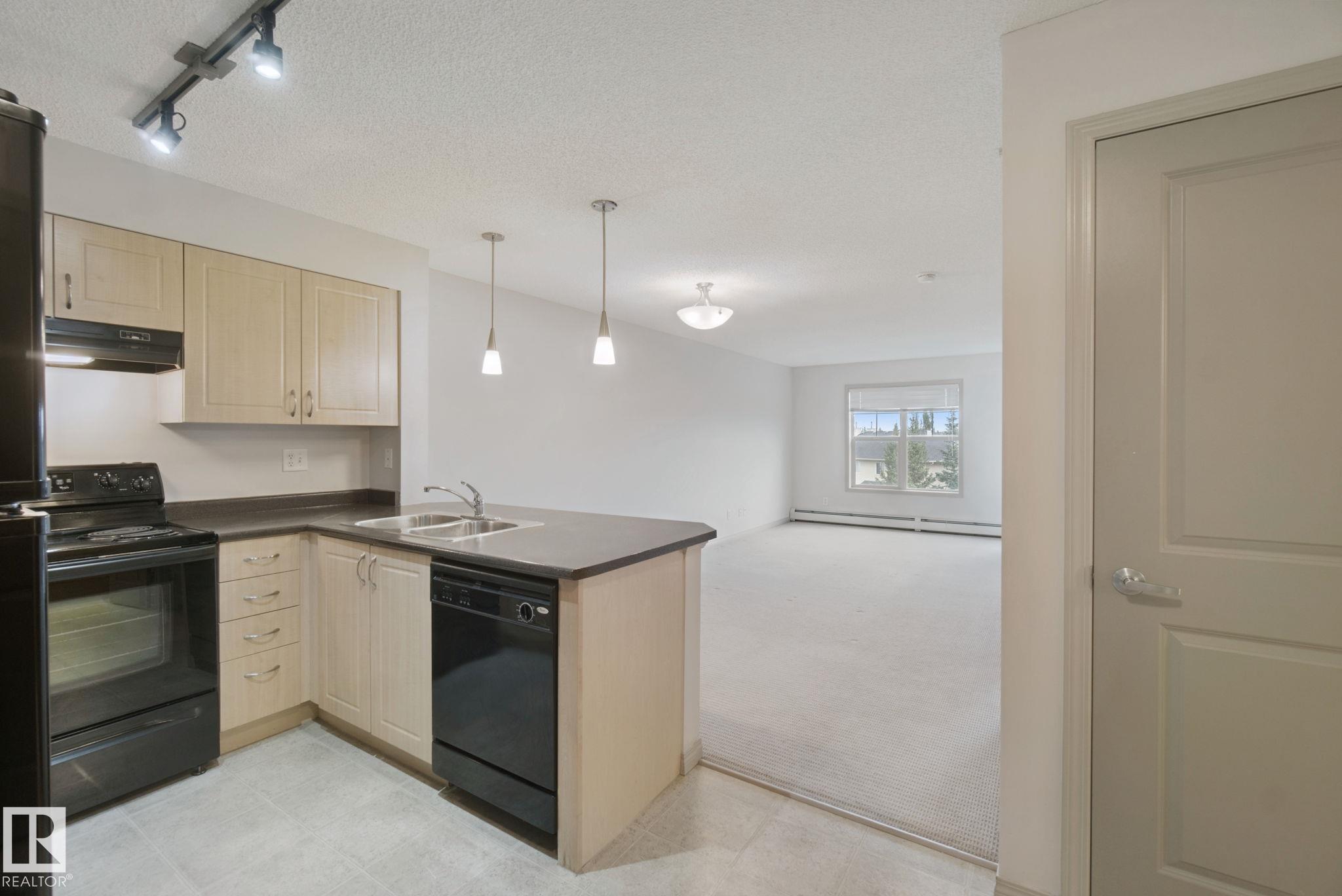 Photo 11 at 406 - 11449 Ellerslie Road SW, Rutherford, Edmonton