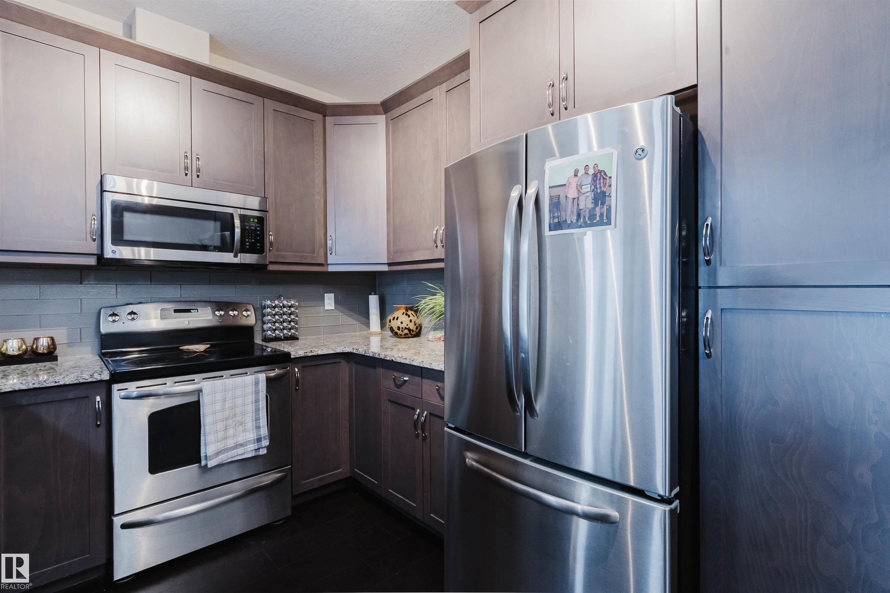Photo 8 at 142 - 6079 Maynard Way NW, MacTaggart, Edmonton