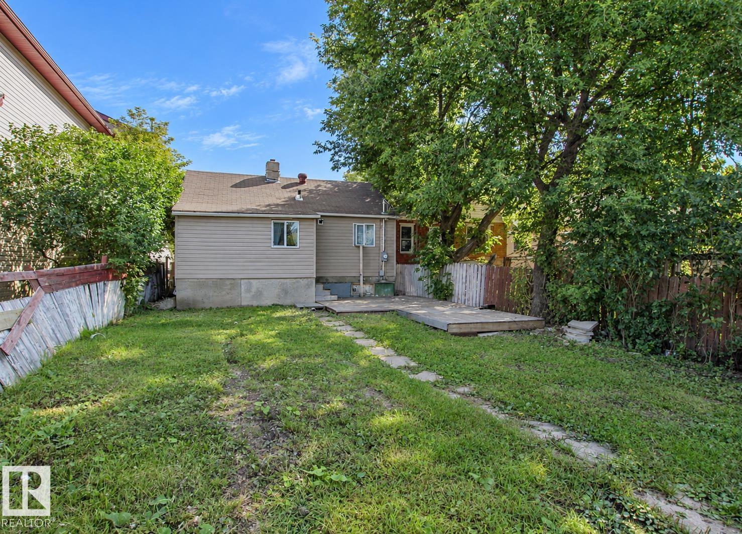 Listing photo thumbnail