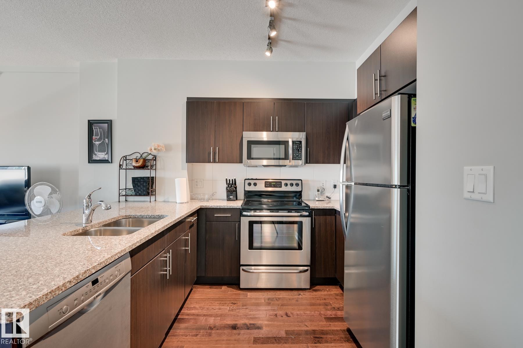 Photo 3 at 802 - 10152 104 Street NW, Downtown, Edmonton