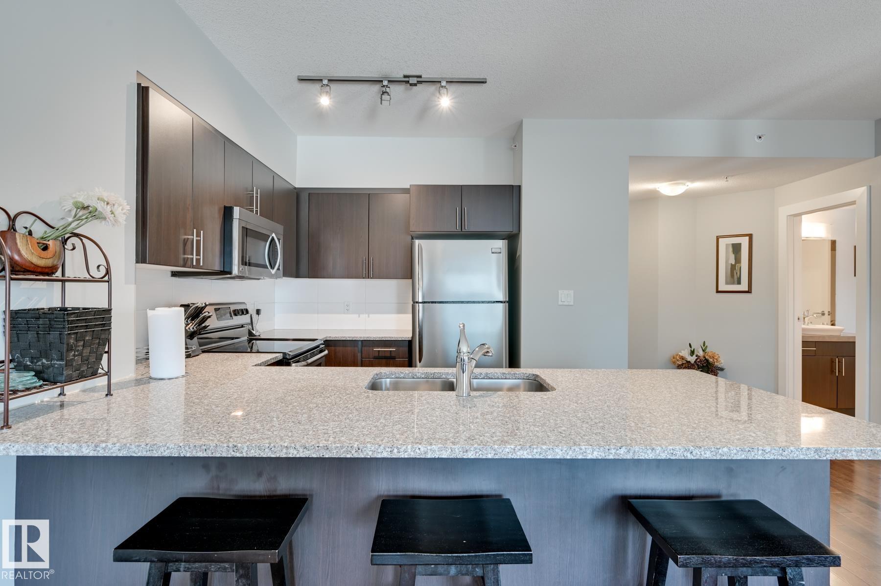 Photo 5 at 802 - 10152 104 Street NW, Downtown, Edmonton