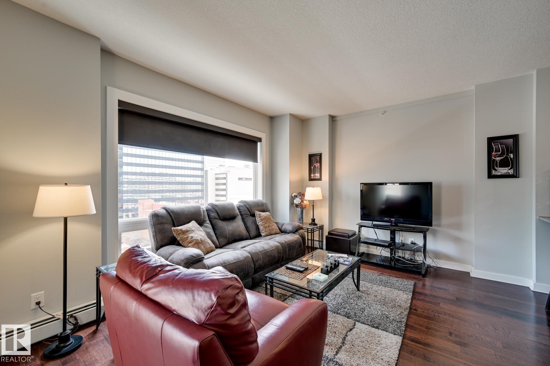 Photo 9 at 802 - 10152 104 Street NW, Downtown, Edmonton