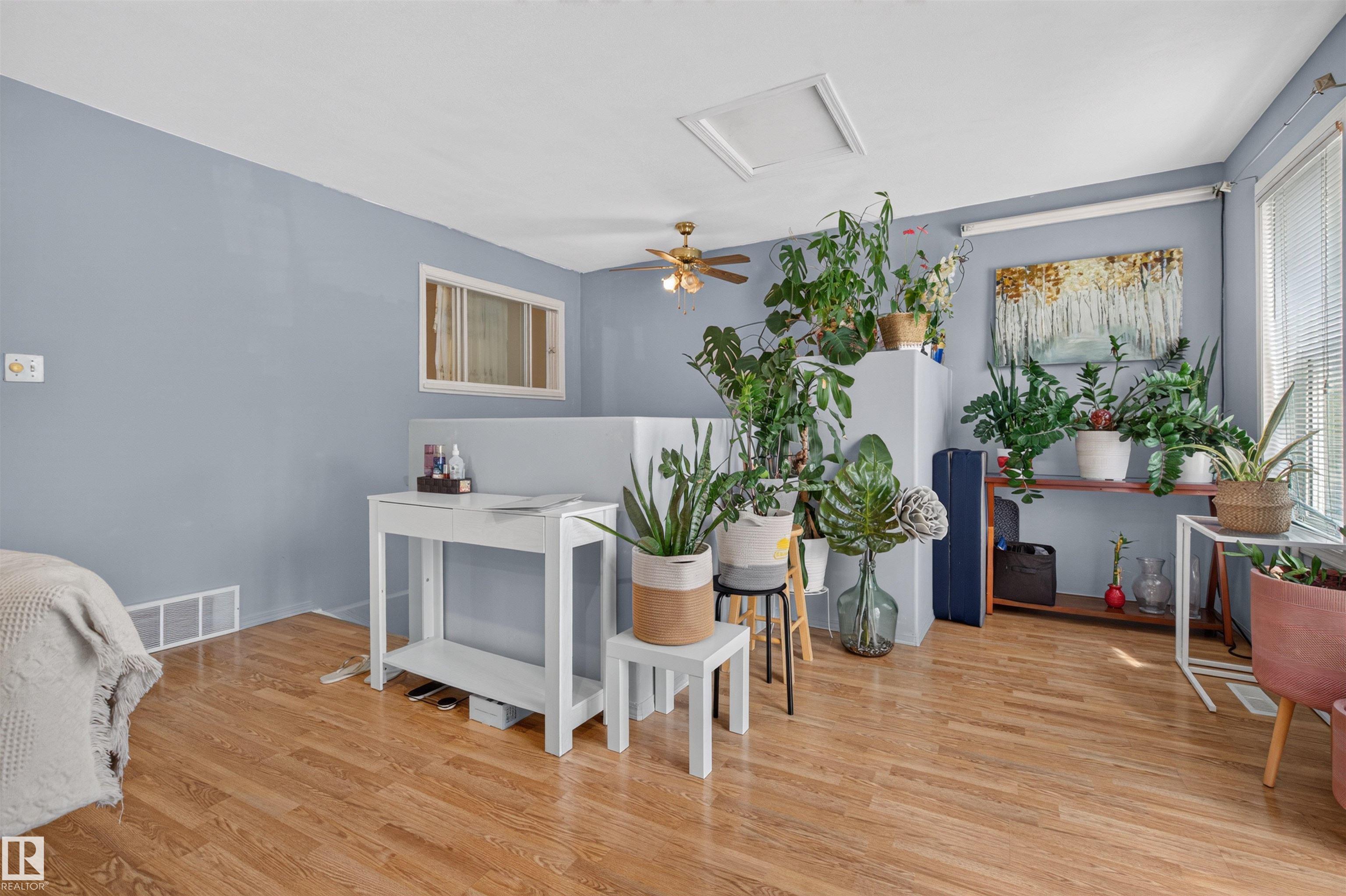 Photo 16 at 11549 82 Street NW, Parkdale, Edmonton