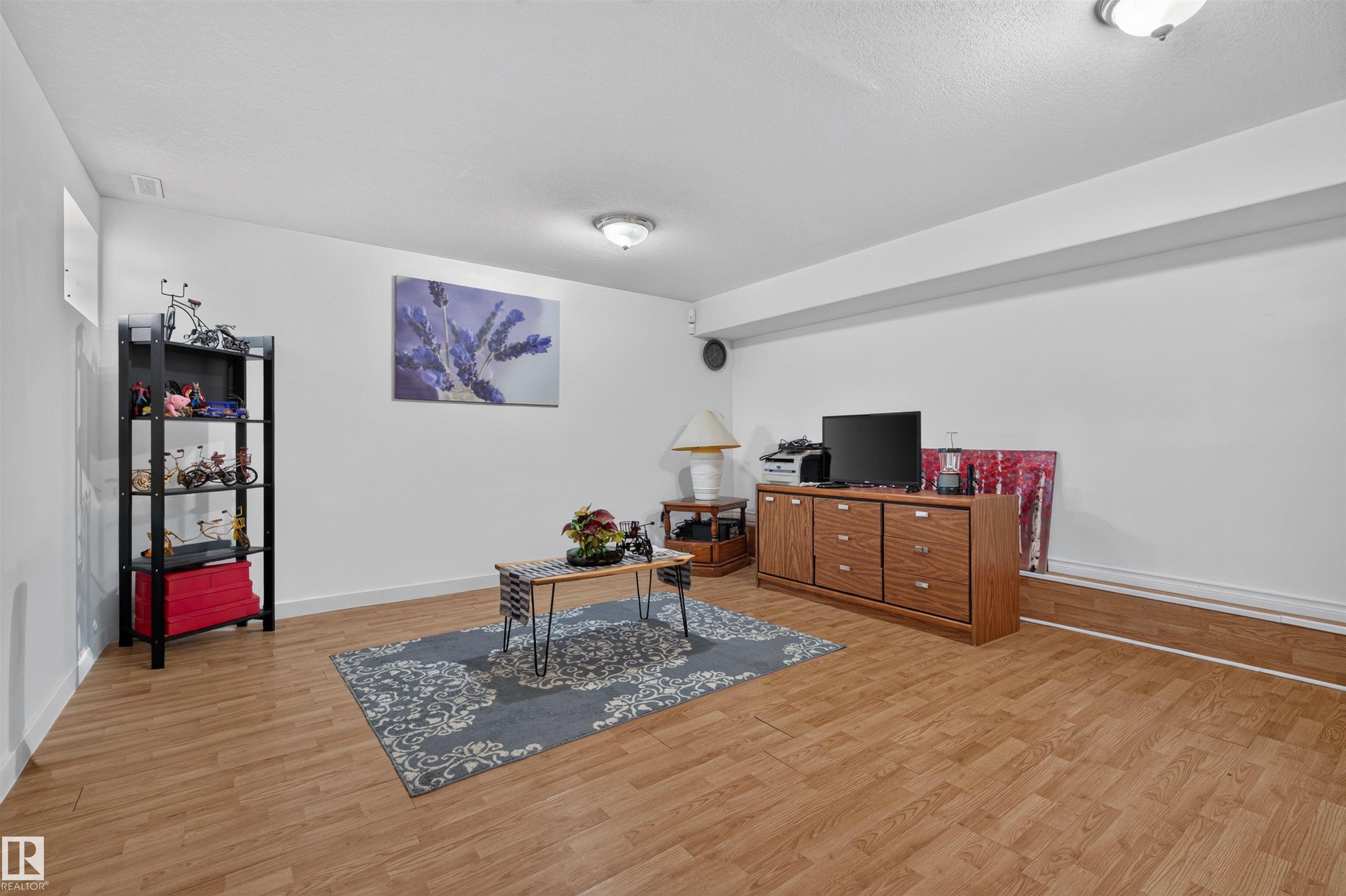 Photo 19 at 11549 82 Street NW, Parkdale, Edmonton
