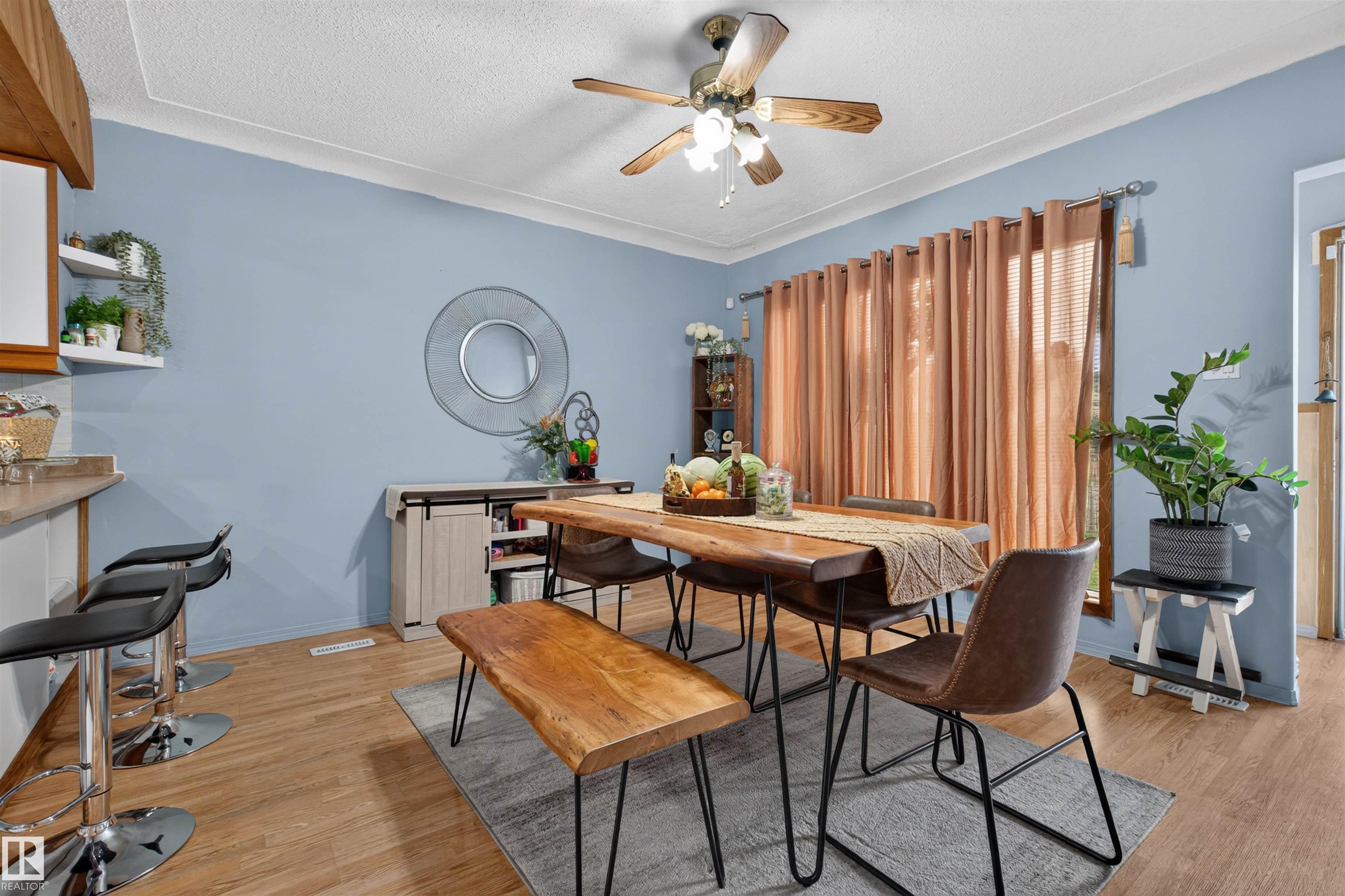 Photo 3 at 11549 82 Street NW, Parkdale, Edmonton
